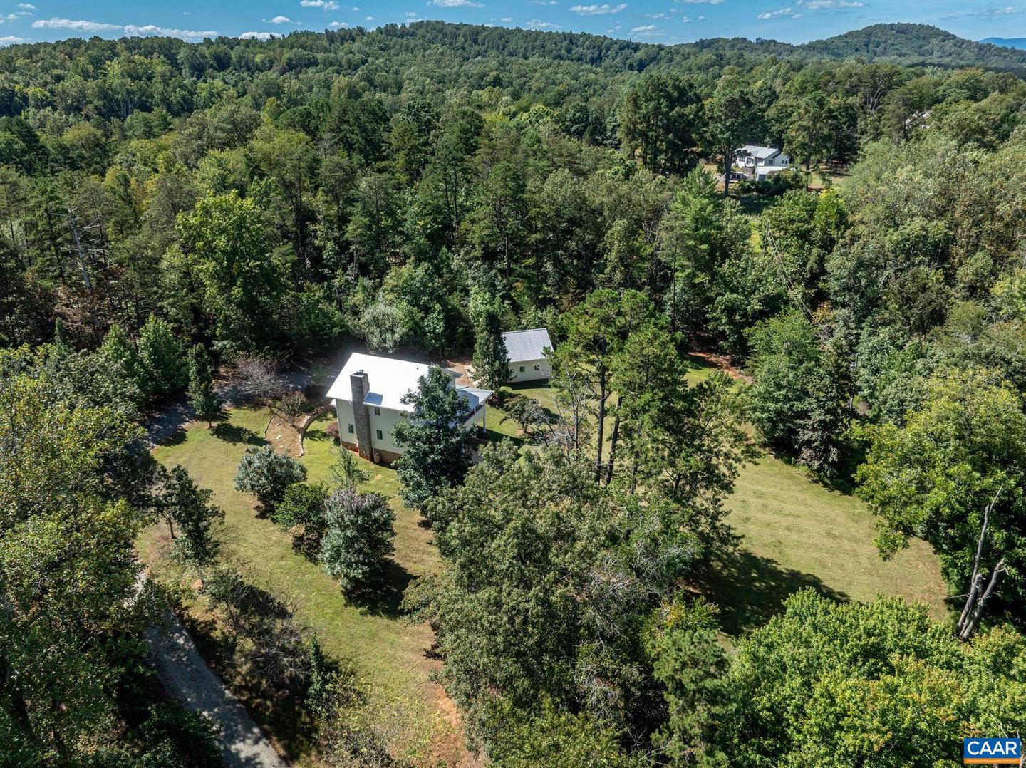 150 LYNX FARM LN, CHARLOTTESVILLE, Virginia 22903, 3 Bedrooms Bedrooms, ,4 BathroomsBathrooms,Residential,For sale,150 LYNX FARM LN,669030 MLS # 669030
