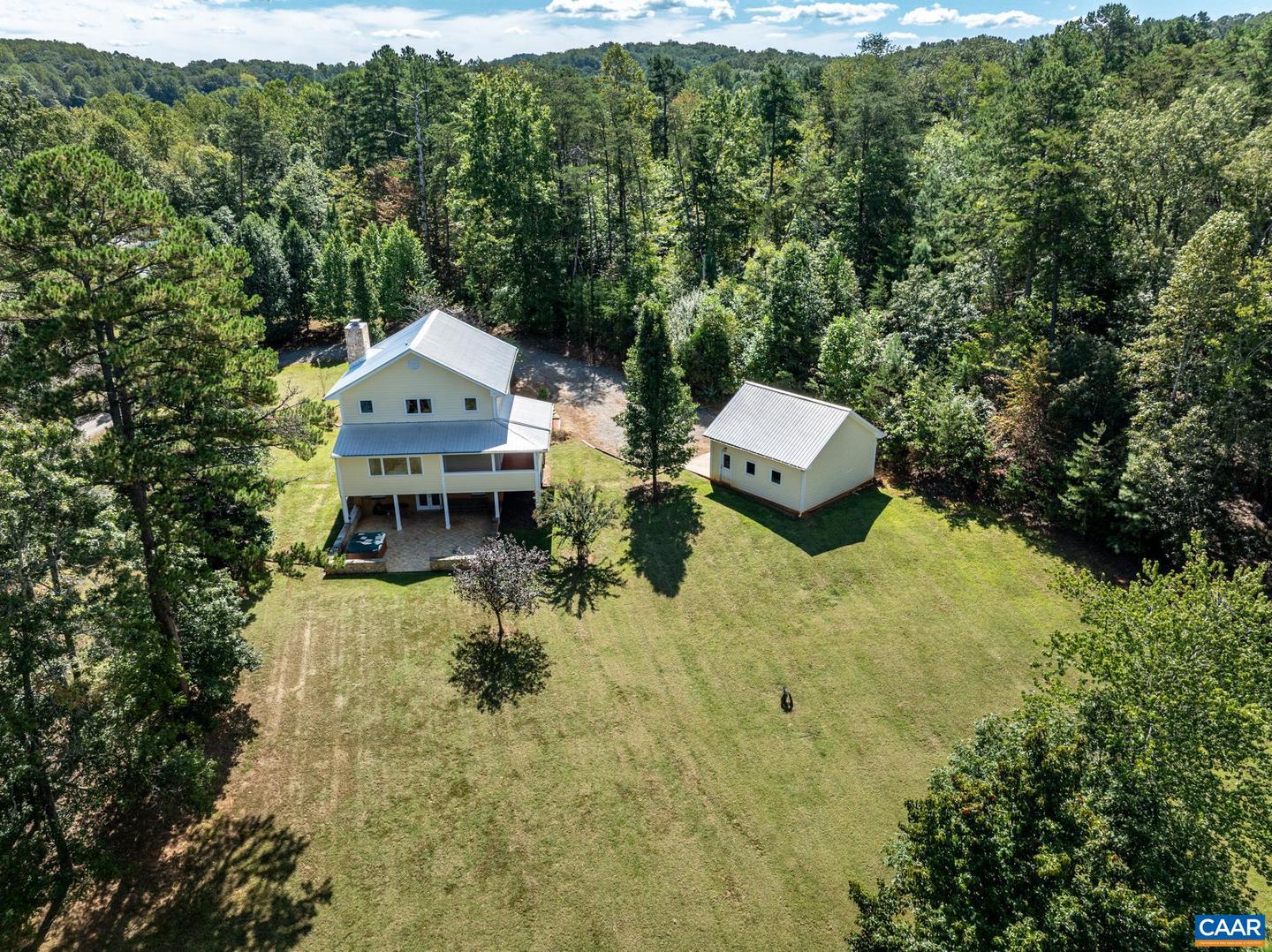 150 LYNX FARM LN, CHARLOTTESVILLE, Virginia 22903, 3 Bedrooms Bedrooms, ,4 BathroomsBathrooms,Residential,For sale,150 LYNX FARM LN,669030 MLS # 669030