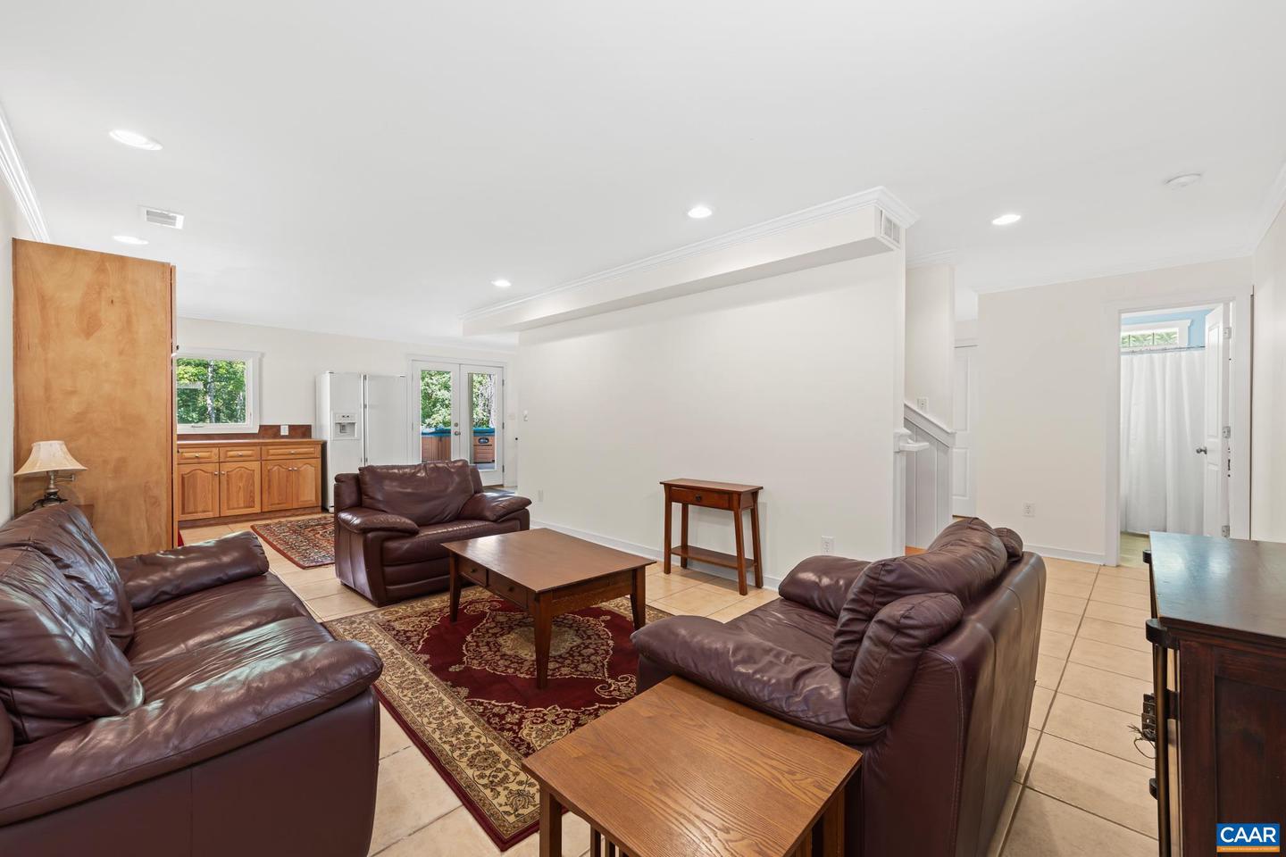 150 LYNX FARM LN, CHARLOTTESVILLE, Virginia 22903, 3 Bedrooms Bedrooms, ,4 BathroomsBathrooms,Residential,For sale,150 LYNX FARM LN,669030 MLS # 669030