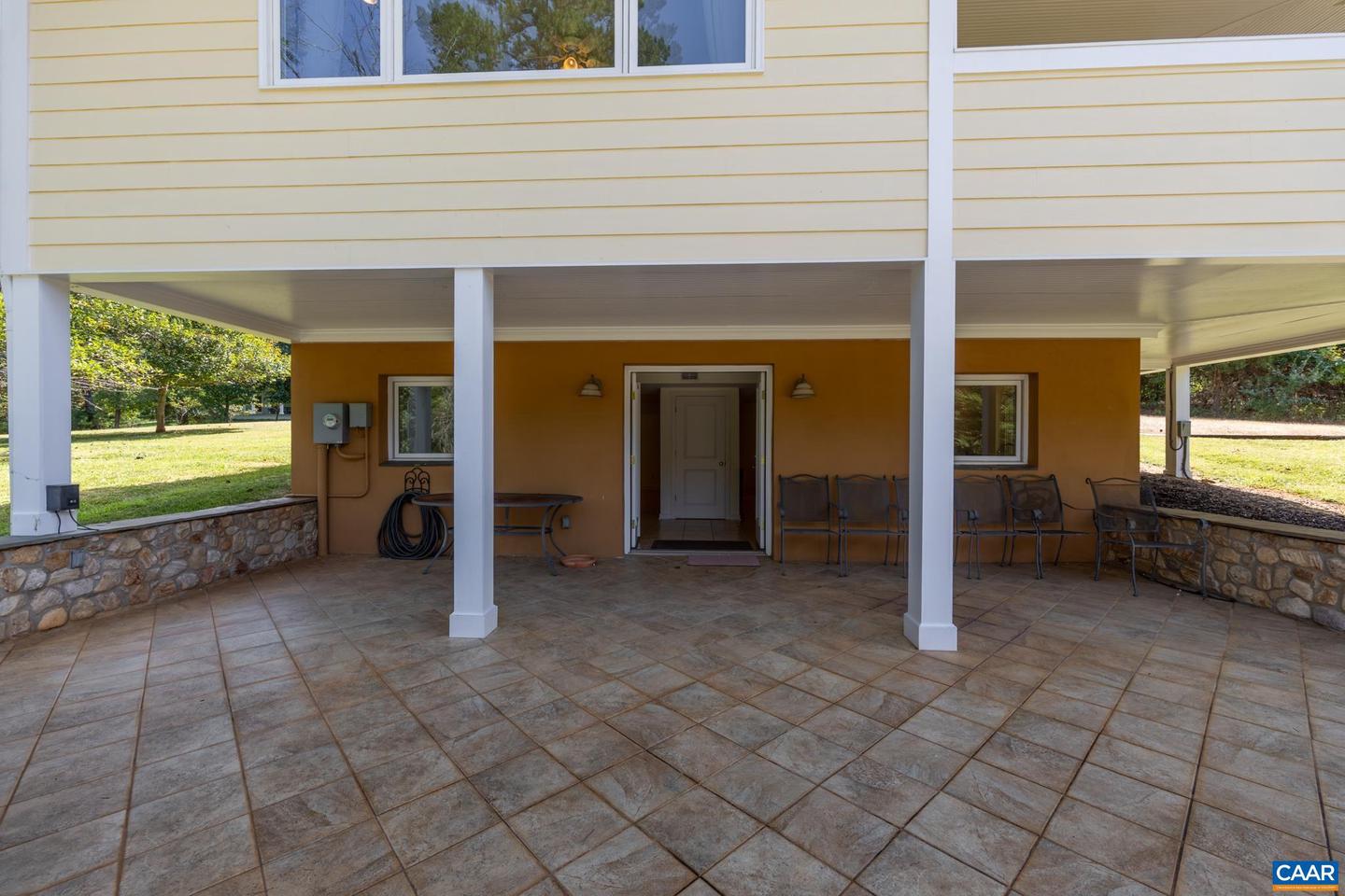 150 LYNX FARM LN, CHARLOTTESVILLE, Virginia 22903, 3 Bedrooms Bedrooms, ,4 BathroomsBathrooms,Residential,For sale,150 LYNX FARM LN,669030 MLS # 669030