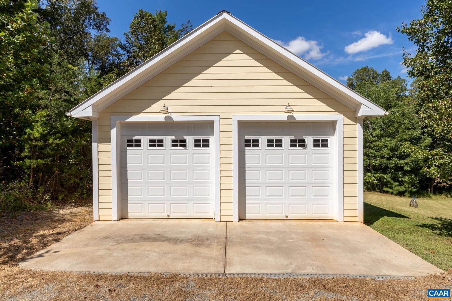 150 LYNX FARM LN, CHARLOTTESVILLE, Virginia 22903, 3 Bedrooms Bedrooms, ,4 BathroomsBathrooms,Residential,For sale,150 LYNX FARM LN,669030 MLS # 669030