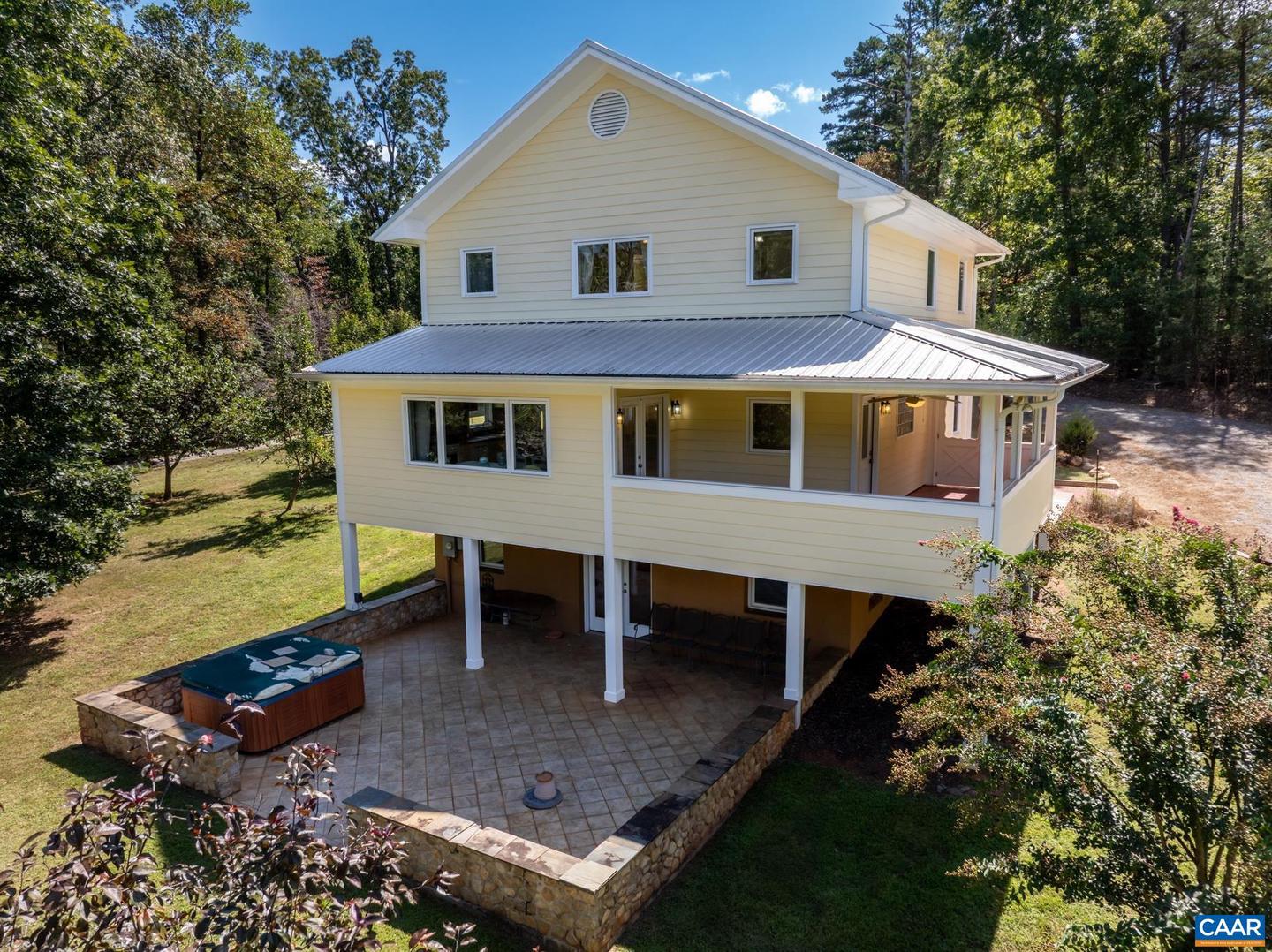 150 LYNX FARM LN, CHARLOTTESVILLE, Virginia 22903, 3 Bedrooms Bedrooms, ,4 BathroomsBathrooms,Residential,For sale,150 LYNX FARM LN,669030 MLS # 669030