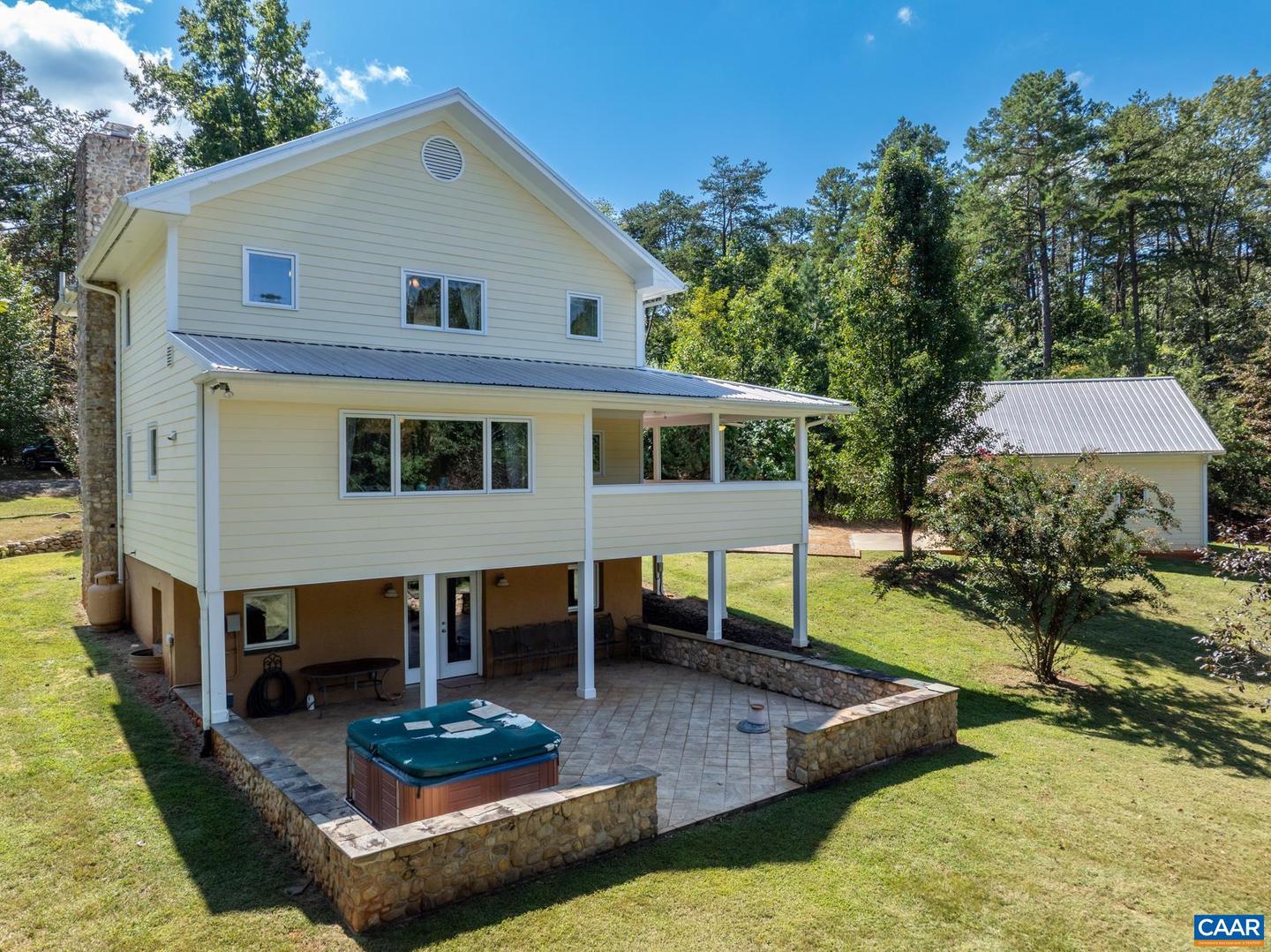 150 LYNX FARM LN, CHARLOTTESVILLE, Virginia 22903, 3 Bedrooms Bedrooms, ,4 BathroomsBathrooms,Residential,For sale,150 LYNX FARM LN,669030 MLS # 669030