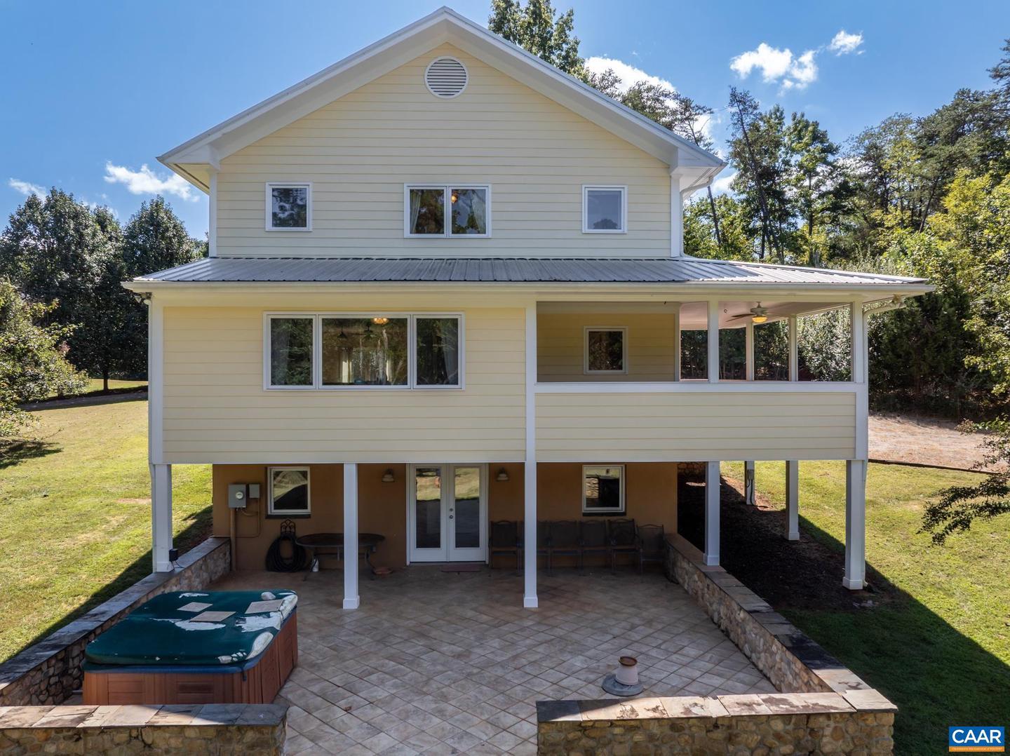 150 LYNX FARM LN, CHARLOTTESVILLE, Virginia 22903, 3 Bedrooms Bedrooms, ,4 BathroomsBathrooms,Residential,For sale,150 LYNX FARM LN,669030 MLS # 669030