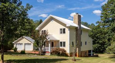 150 LYNX FARM LN, CHARLOTTESVILLE, Virginia 22903, 3 Bedrooms Bedrooms, ,4 BathroomsBathrooms,Residential,For sale,150 LYNX FARM LN,669030 MLS # 669030