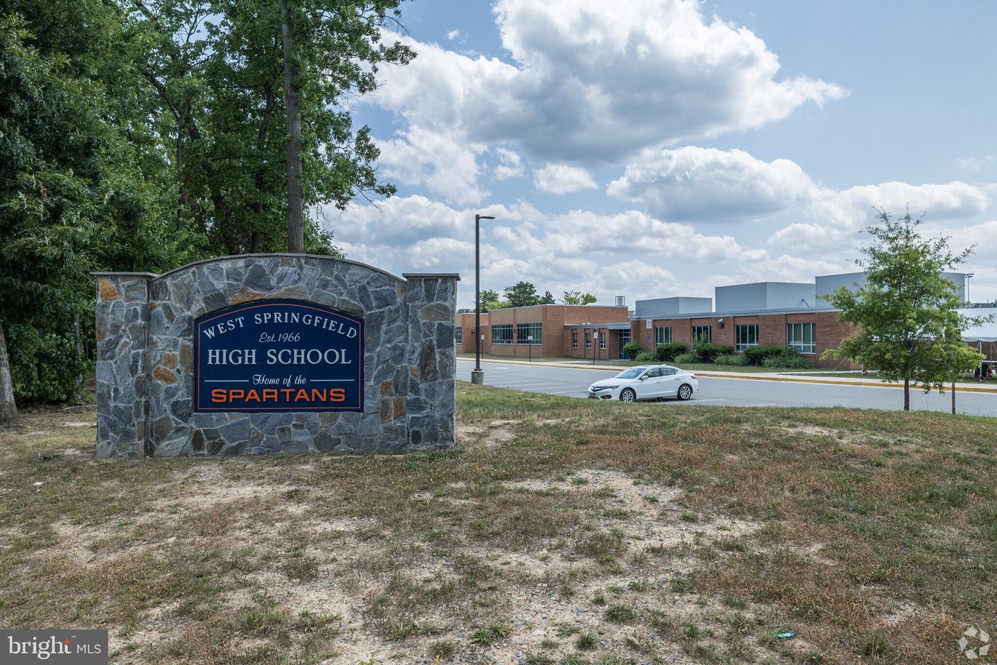 6710 RED JACKET RD, SPRINGFIELD, Virginia 22152, 4 Bedrooms Bedrooms, ,2 BathroomsBathrooms,Residential,For sale,6710 RED JACKET RD,VAFX2267342 MLS # VAFX2267342