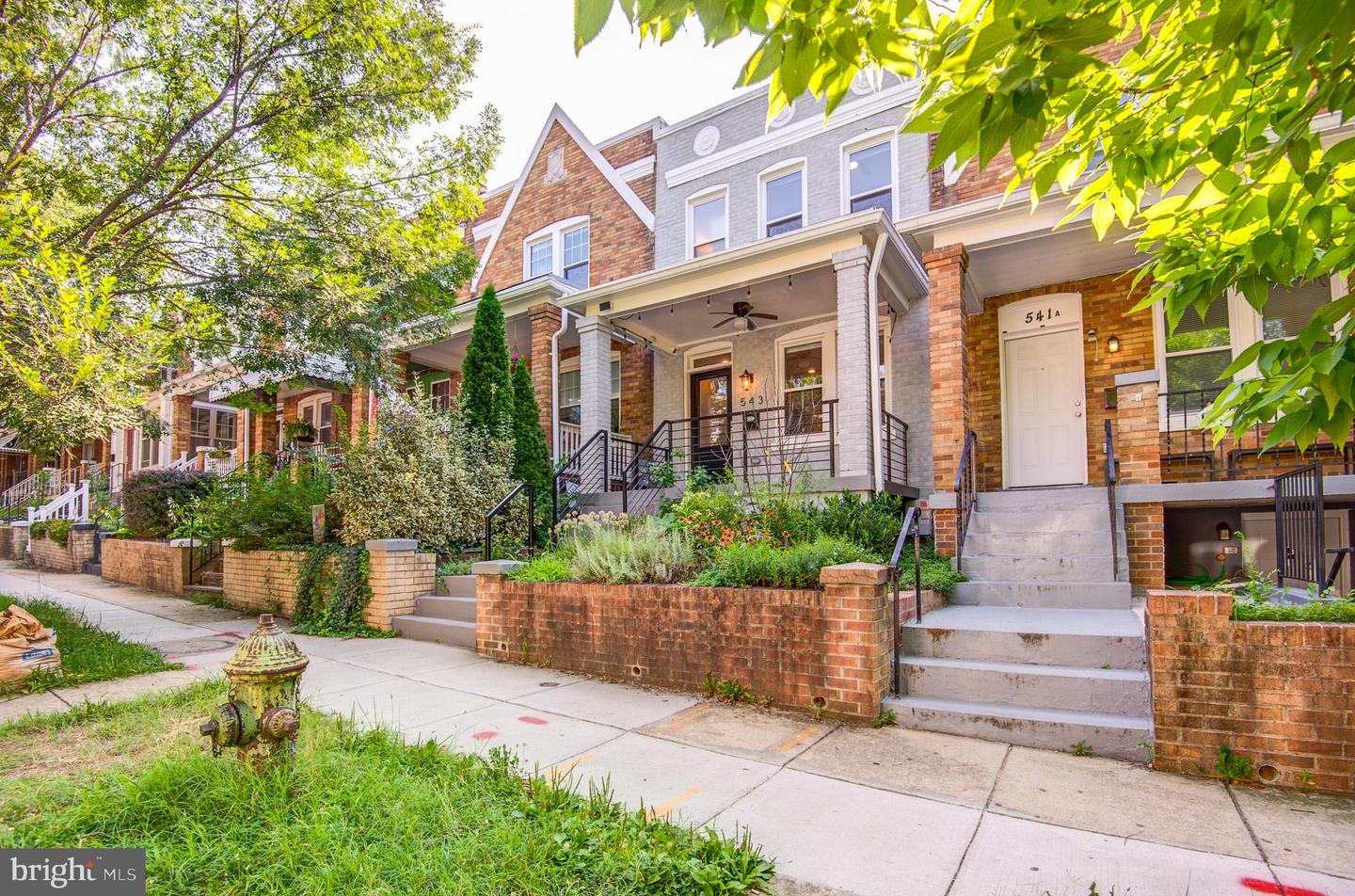 543 23RD PL NE, WASHINGTON, District Of Columbia 20002, 4 Bedrooms Bedrooms, 8 Rooms Rooms,3 BathroomsBathrooms,Residential,For sale,543 23RD PL NE,DCDC2222314 MLS # DCDC2222314
