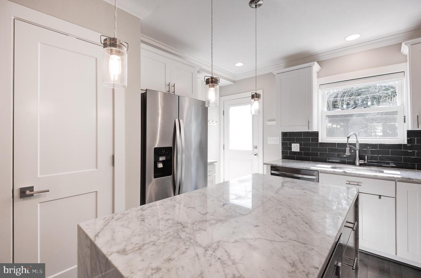 543 23RD PL NE, WASHINGTON, District Of Columbia 20002, 4 Bedrooms Bedrooms, 8 Rooms Rooms,3 BathroomsBathrooms,Residential,For sale,543 23RD PL NE,DCDC2222314 MLS # DCDC2222314