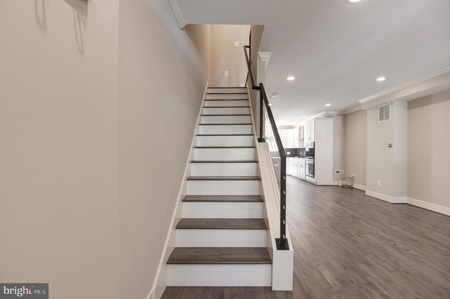 543 23RD PL NE, WASHINGTON, District Of Columbia 20002, 4 Bedrooms Bedrooms, 8 Rooms Rooms,3 BathroomsBathrooms,Residential,For sale,543 23RD PL NE,DCDC2222314 MLS # DCDC2222314