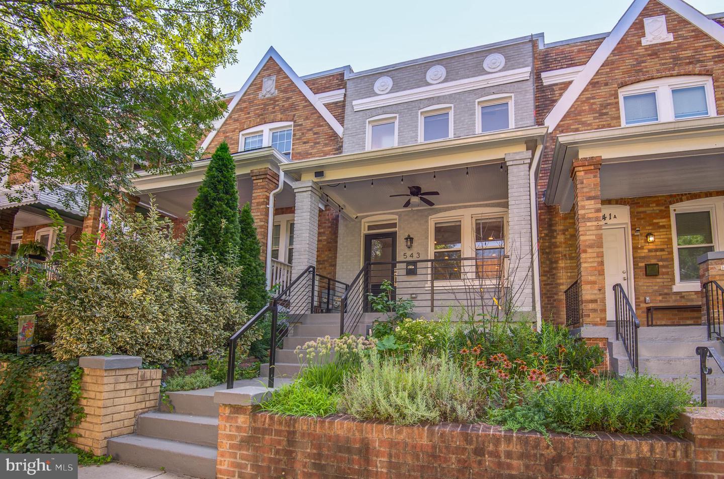 543 23RD PL NE, WASHINGTON, District Of Columbia 20002, 4 Bedrooms Bedrooms, 8 Rooms Rooms,3 BathroomsBathrooms,Residential,For sale,543 23RD PL NE,DCDC2222314 MLS # DCDC2222314