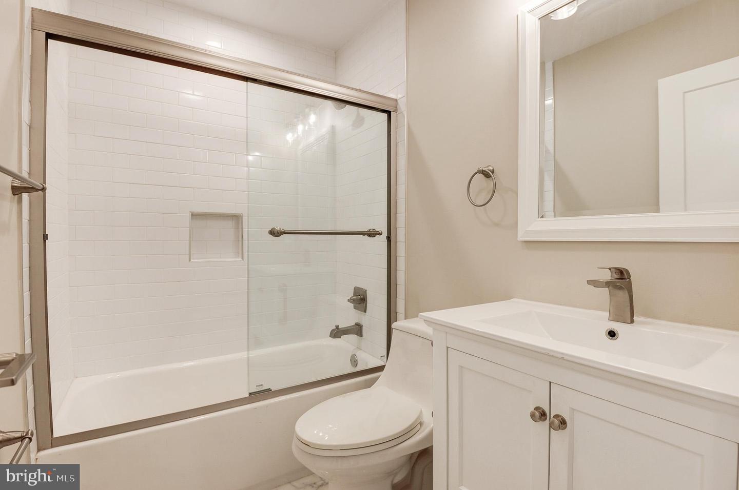 543 23RD PL NE, WASHINGTON, District Of Columbia 20002, 4 Bedrooms Bedrooms, 8 Rooms Rooms,3 BathroomsBathrooms,Residential,For sale,543 23RD PL NE,DCDC2222314 MLS # DCDC2222314