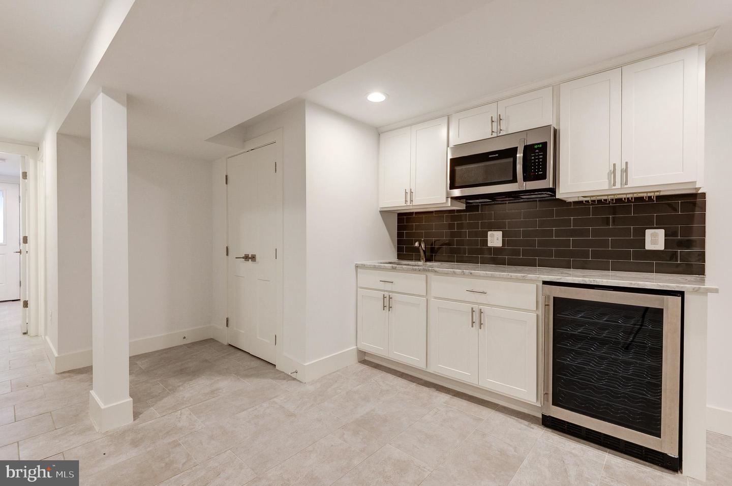 543 23RD PL NE, WASHINGTON, District Of Columbia 20002, 4 Bedrooms Bedrooms, 8 Rooms Rooms,3 BathroomsBathrooms,Residential,For sale,543 23RD PL NE,DCDC2222314 MLS # DCDC2222314