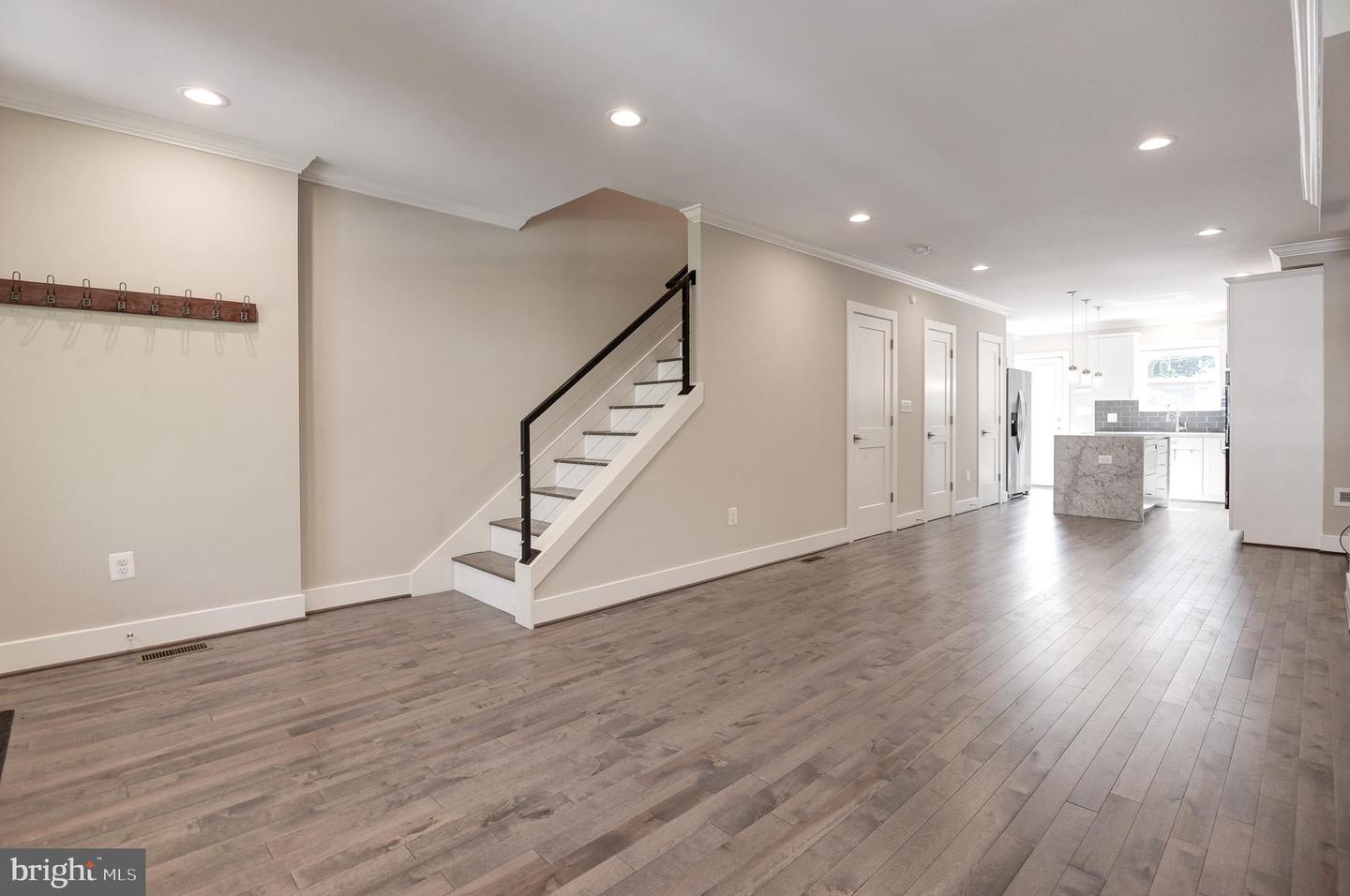 543 23RD PL NE, WASHINGTON, District Of Columbia 20002, 4 Bedrooms Bedrooms, 8 Rooms Rooms,3 BathroomsBathrooms,Residential,For sale,543 23RD PL NE,DCDC2222314 MLS # DCDC2222314