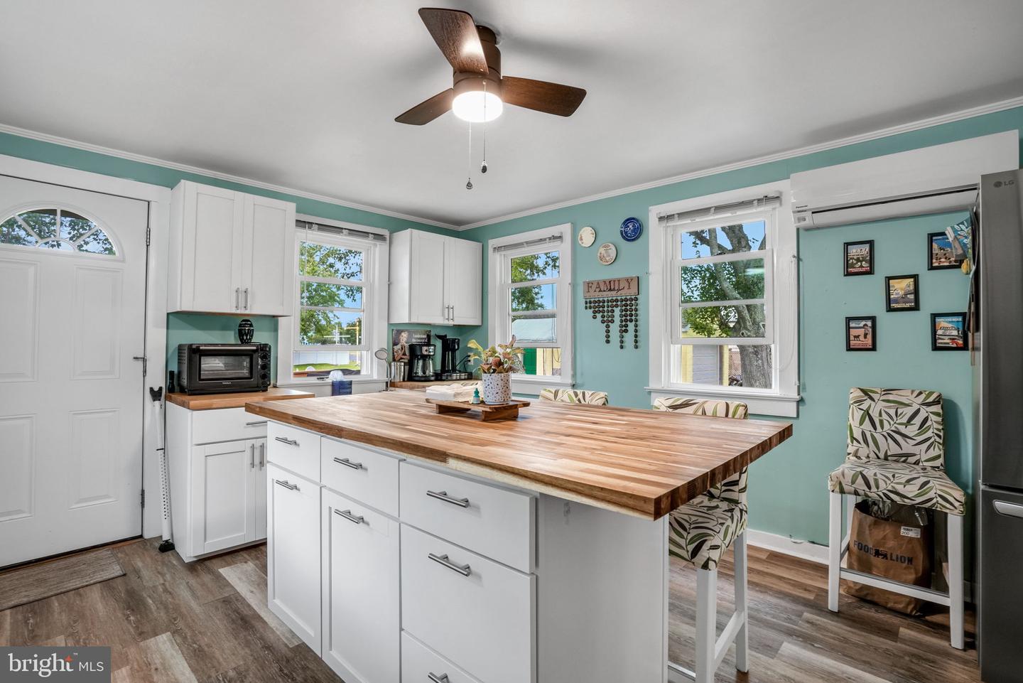 6286 SMITH ST, CHINCOTEAGUE ISLAND, Virginia 23336, 3 Bedrooms Bedrooms, ,1 BathroomBathrooms,Residential,For sale,6286 SMITH ST,VAAC2002254 MLS # VAAC2002254