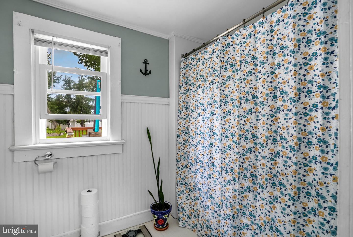 6286 SMITH ST, CHINCOTEAGUE ISLAND, Virginia 23336, 3 Bedrooms Bedrooms, ,1 BathroomBathrooms,Residential,For sale,6286 SMITH ST,VAAC2002254 MLS # VAAC2002254