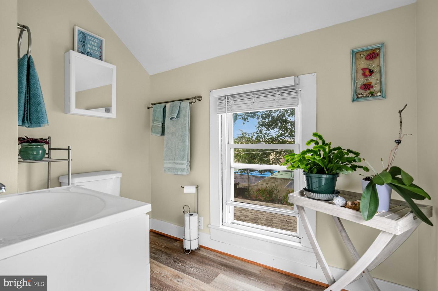6286 SMITH ST, CHINCOTEAGUE ISLAND, Virginia 23336, 3 Bedrooms Bedrooms, ,1 BathroomBathrooms,Residential,For sale,6286 SMITH ST,VAAC2002254 MLS # VAAC2002254