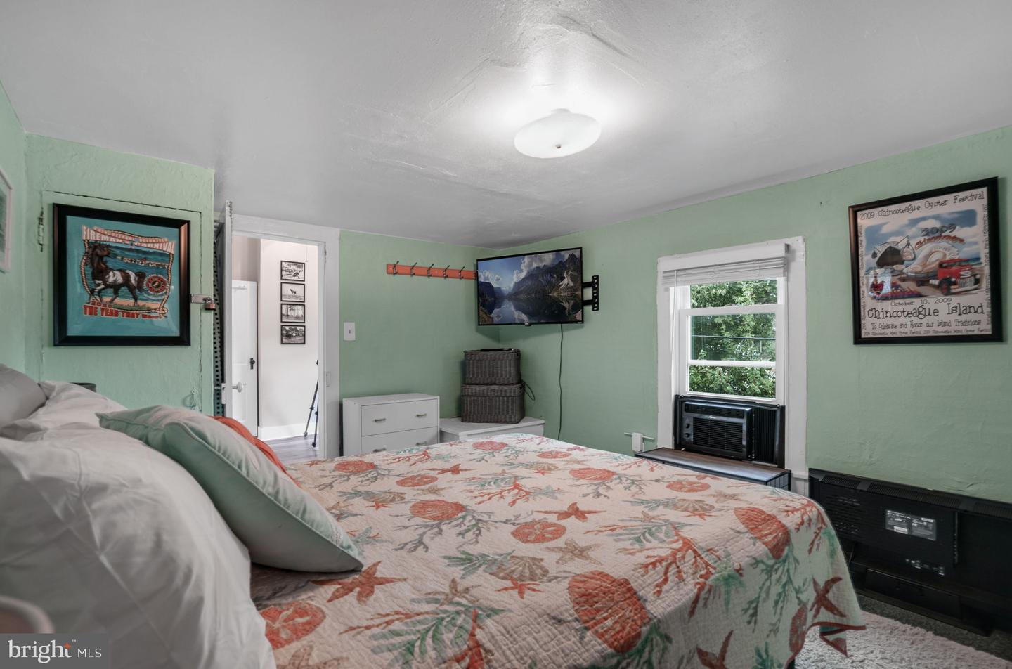 6286 SMITH ST, CHINCOTEAGUE ISLAND, Virginia 23336, 3 Bedrooms Bedrooms, ,1 BathroomBathrooms,Residential,For sale,6286 SMITH ST,VAAC2002254 MLS # VAAC2002254