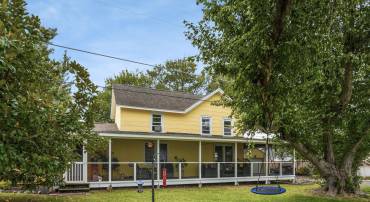 6286 SMITH ST, CHINCOTEAGUE ISLAND, Virginia 23336, 3 Bedrooms Bedrooms, ,1 BathroomBathrooms,Residential,For sale,6286 SMITH ST,VAAC2002254 MLS # VAAC2002254