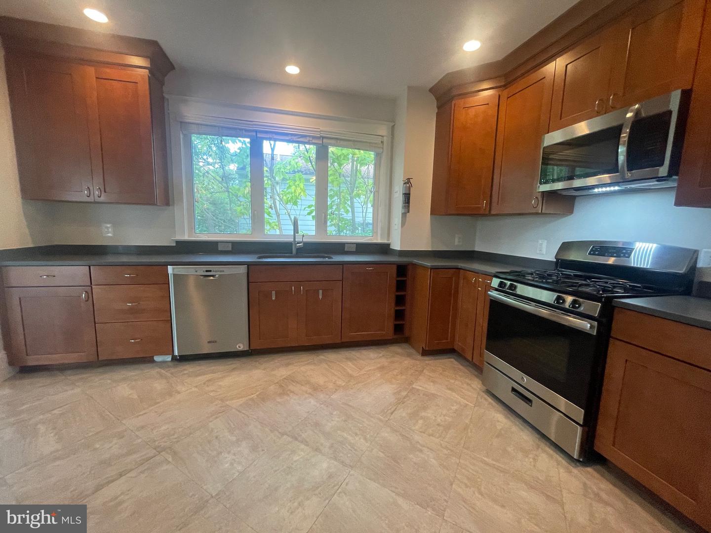 407 N BRYAN ST, ARLINGTON, Virginia 22201, 4 Bedrooms Bedrooms, ,2 BathroomsBathrooms,Residential,For sale,407 N BRYAN ST,VAAR2063666 MLS # VAAR2063666