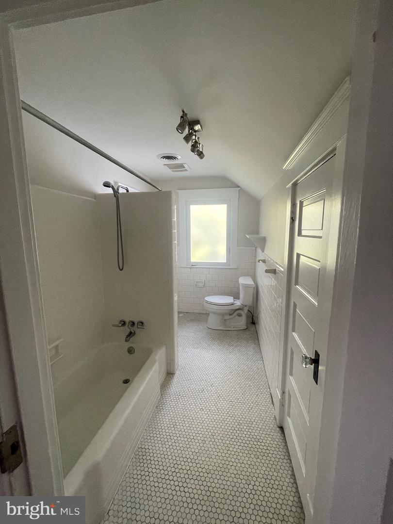 407 N BRYAN ST, ARLINGTON, Virginia 22201, 4 Bedrooms Bedrooms, ,2 BathroomsBathrooms,Residential,For sale,407 N BRYAN ST,VAAR2063666 MLS # VAAR2063666