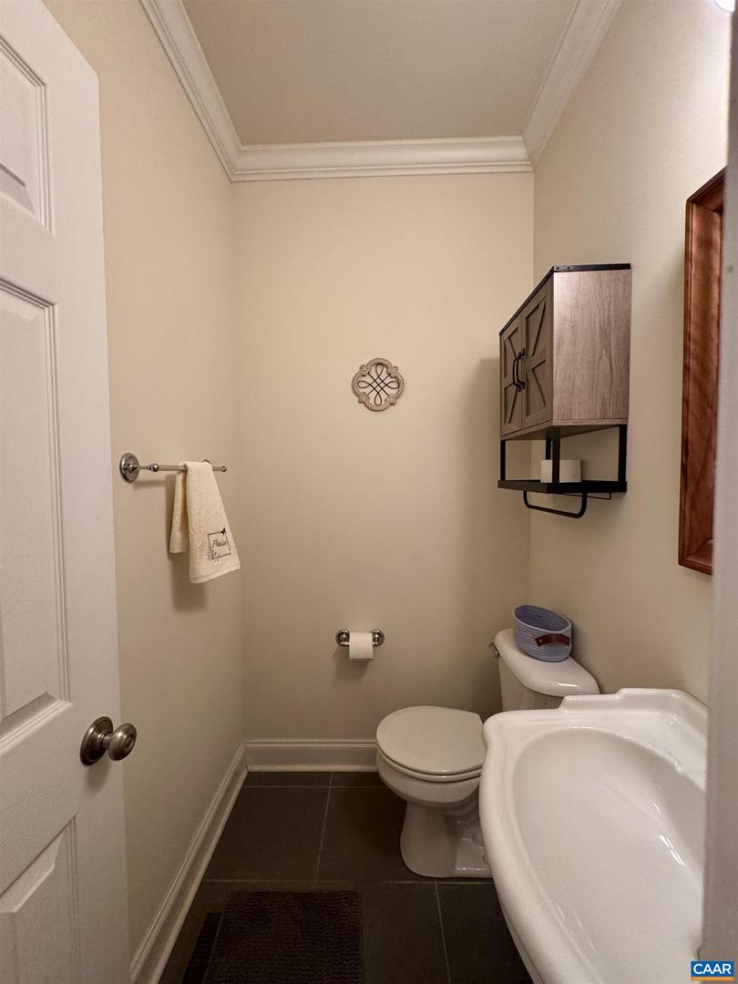 20 E PARK VIEW DR, STAUNTON, Virginia 24401, 3 Bedrooms Bedrooms, ,2 BathroomsBathrooms,Residential,For sale,20 E PARK VIEW DR,669032 MLS # 669032 20 E PARK VIEW DR, STAUNTON, Virginia 24401, 3 Bedrooms Bedrooms, ,2 BathroomsBathrooms,Residential,For sale,20 E PARK VIEW DR,669032 MLS # 669032