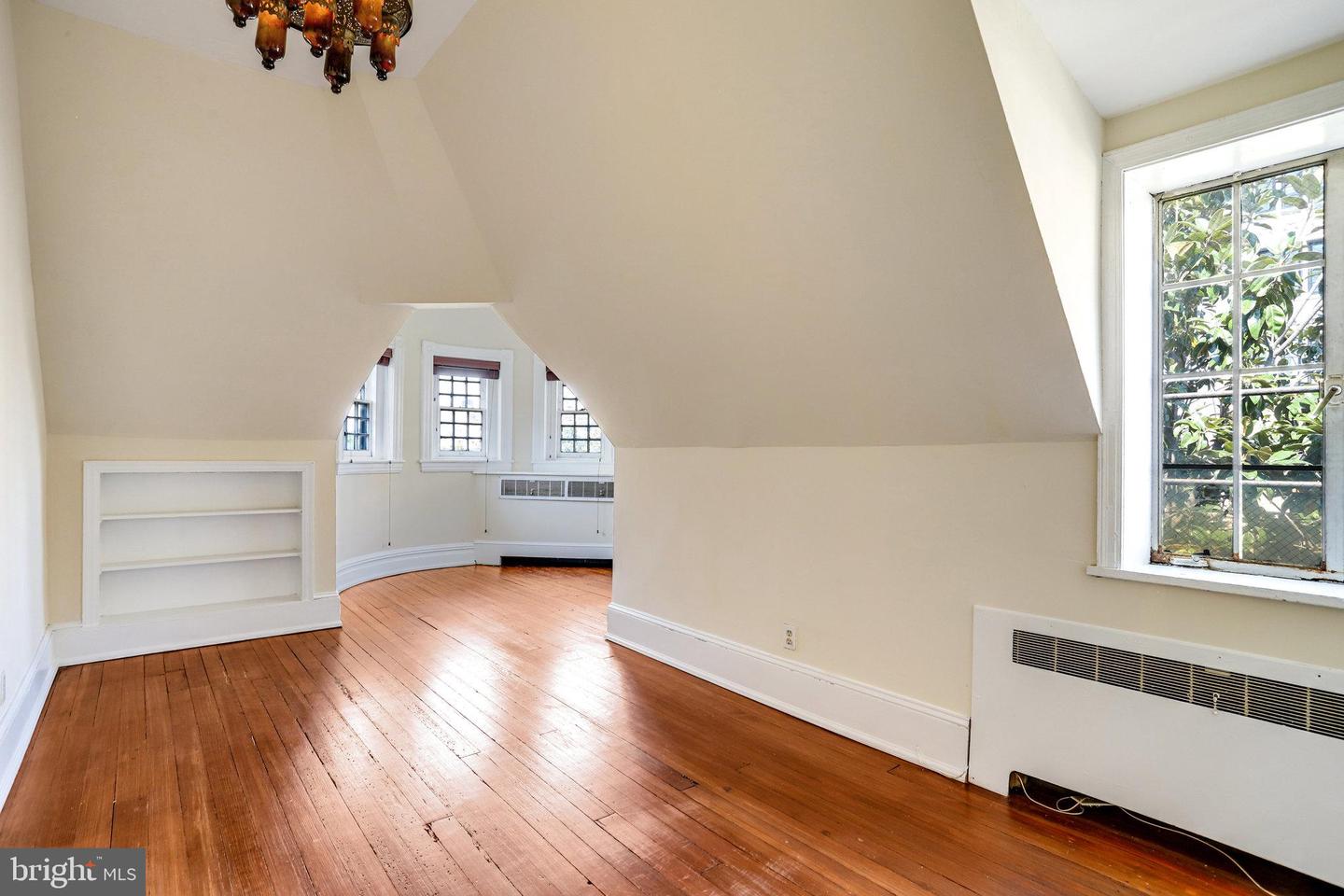 1633 16TH ST NW, WASHINGTON, District Of Columbia 20009, 12 Bedrooms Bedrooms, ,10 BathroomsBathrooms,Residential,For sale,1633 16TH ST NW,DCDC2222596 MLS # DCDC2222596