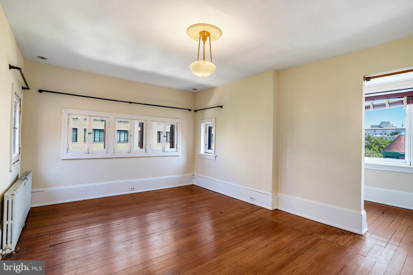 1633 16TH ST NW, WASHINGTON, District Of Columbia 20009, 12 Bedrooms Bedrooms, ,10 BathroomsBathrooms,Residential,For sale,1633 16TH ST NW,DCDC2222596 MLS # DCDC2222596