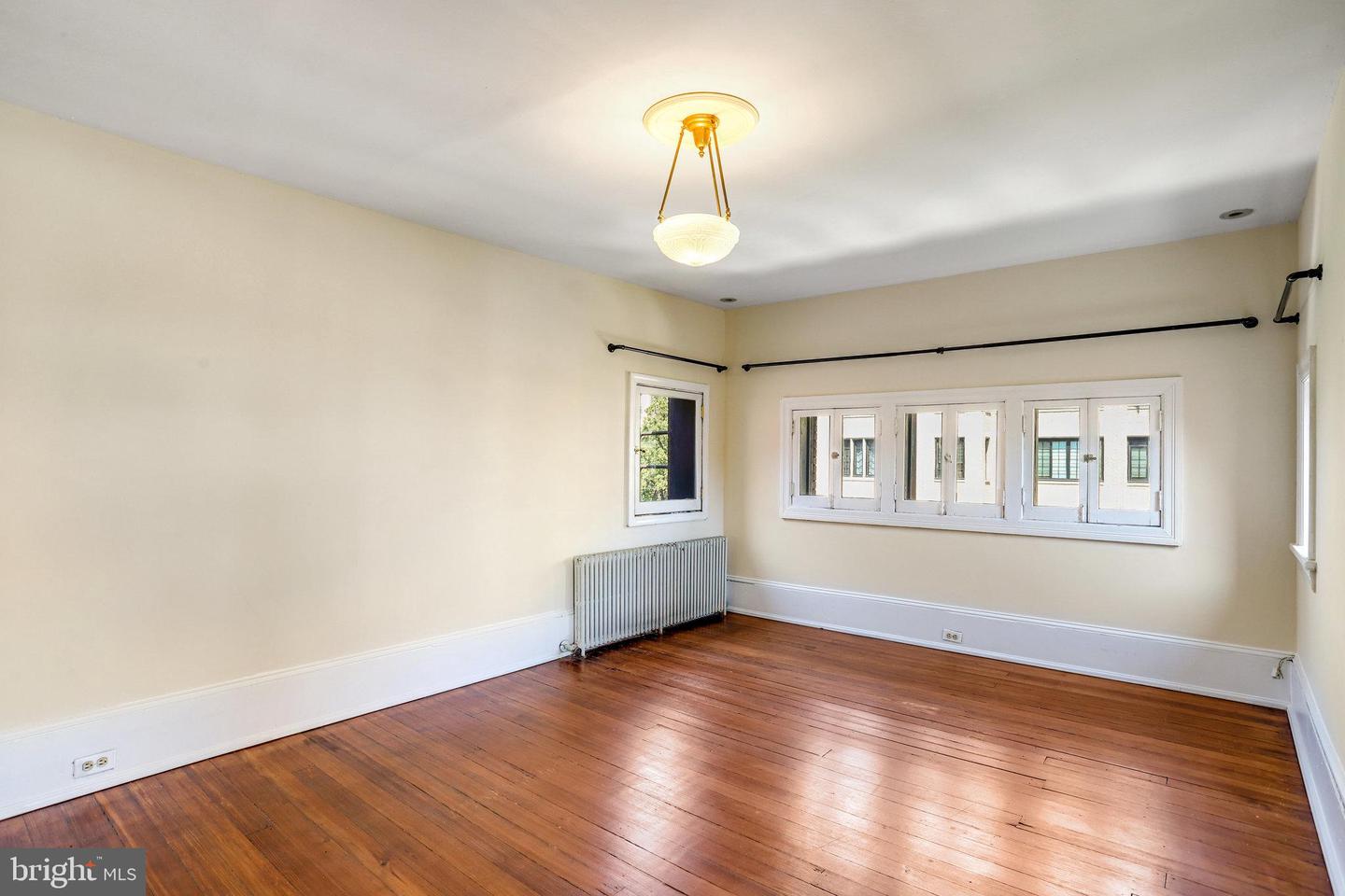 1633 16TH ST NW, WASHINGTON, District Of Columbia 20009, 12 Bedrooms Bedrooms, ,10 BathroomsBathrooms,Residential,For sale,1633 16TH ST NW,DCDC2222596 MLS # DCDC2222596