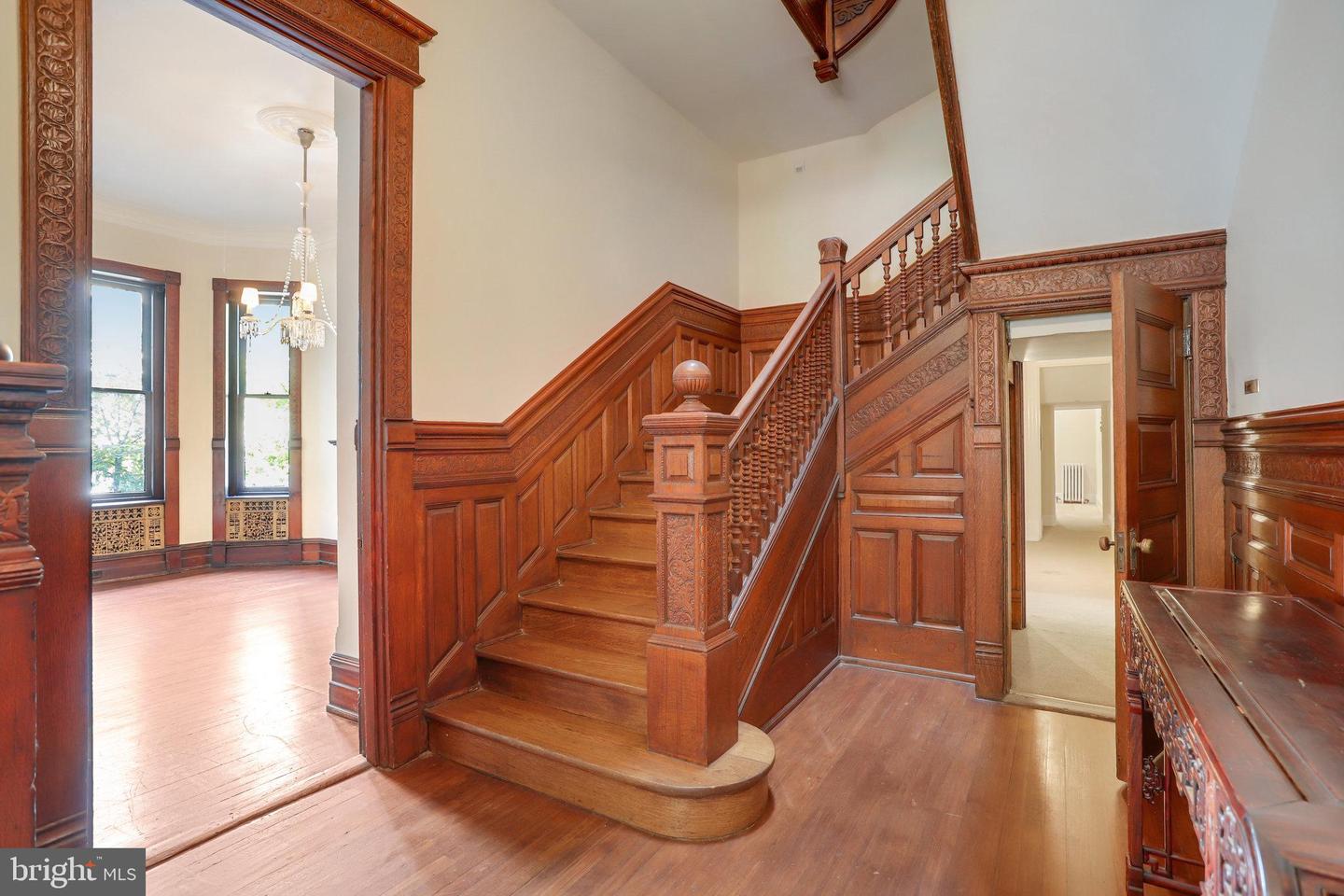 1633 16TH ST NW, WASHINGTON, District Of Columbia 20009, 12 Bedrooms Bedrooms, ,10 BathroomsBathrooms,Residential,For sale,1633 16TH ST NW,DCDC2222596 MLS # DCDC2222596