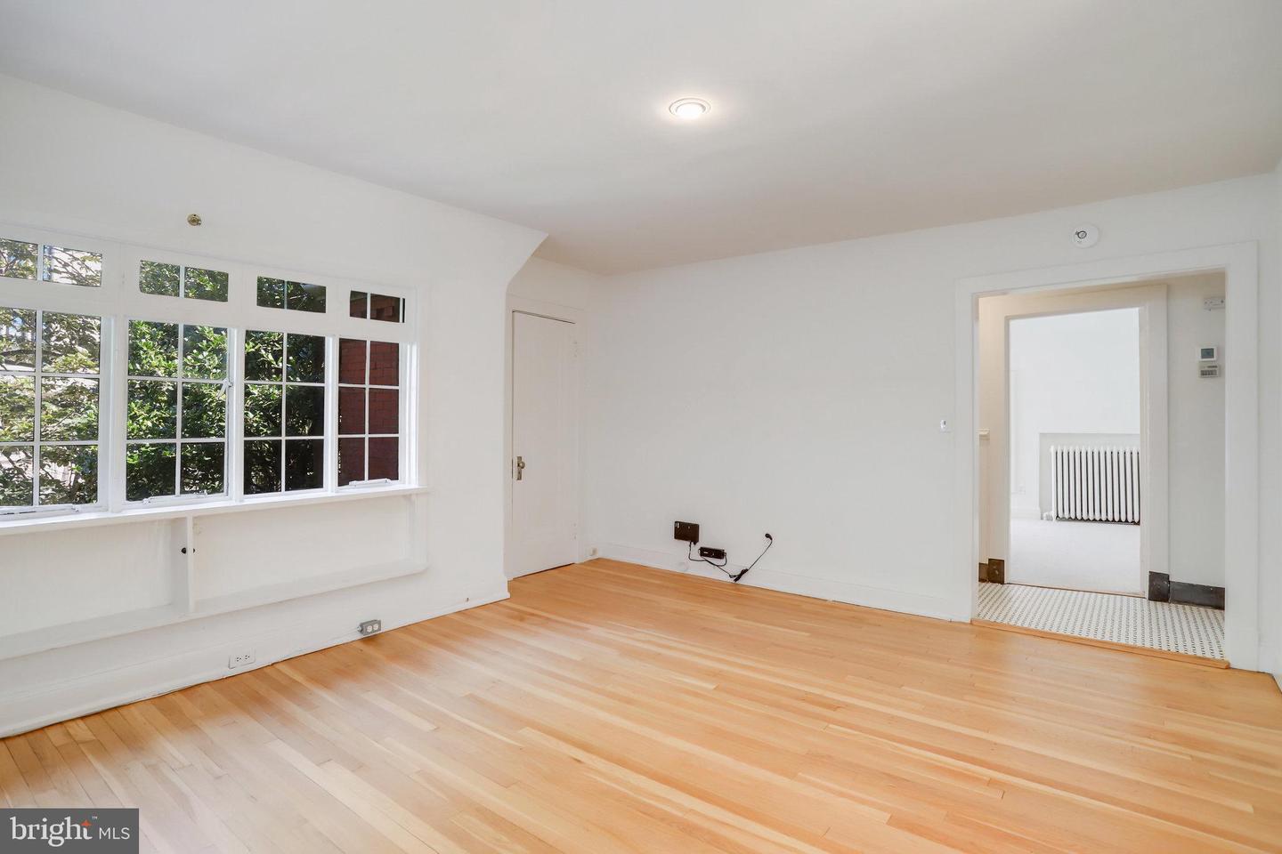 1633 16TH ST NW, WASHINGTON, District Of Columbia 20009, 12 Bedrooms Bedrooms, ,10 BathroomsBathrooms,Residential,For sale,1633 16TH ST NW,DCDC2222596 MLS # DCDC2222596