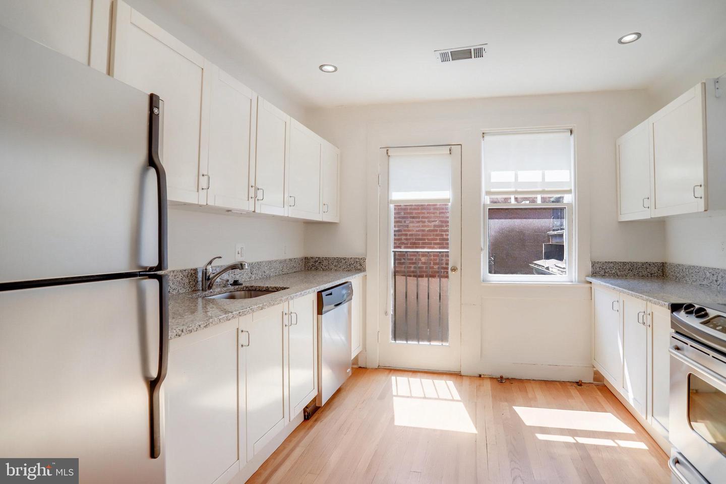 1633 16TH ST NW, WASHINGTON, District Of Columbia 20009, 12 Bedrooms Bedrooms, ,10 BathroomsBathrooms,Residential,For sale,1633 16TH ST NW,DCDC2222596 MLS # DCDC2222596