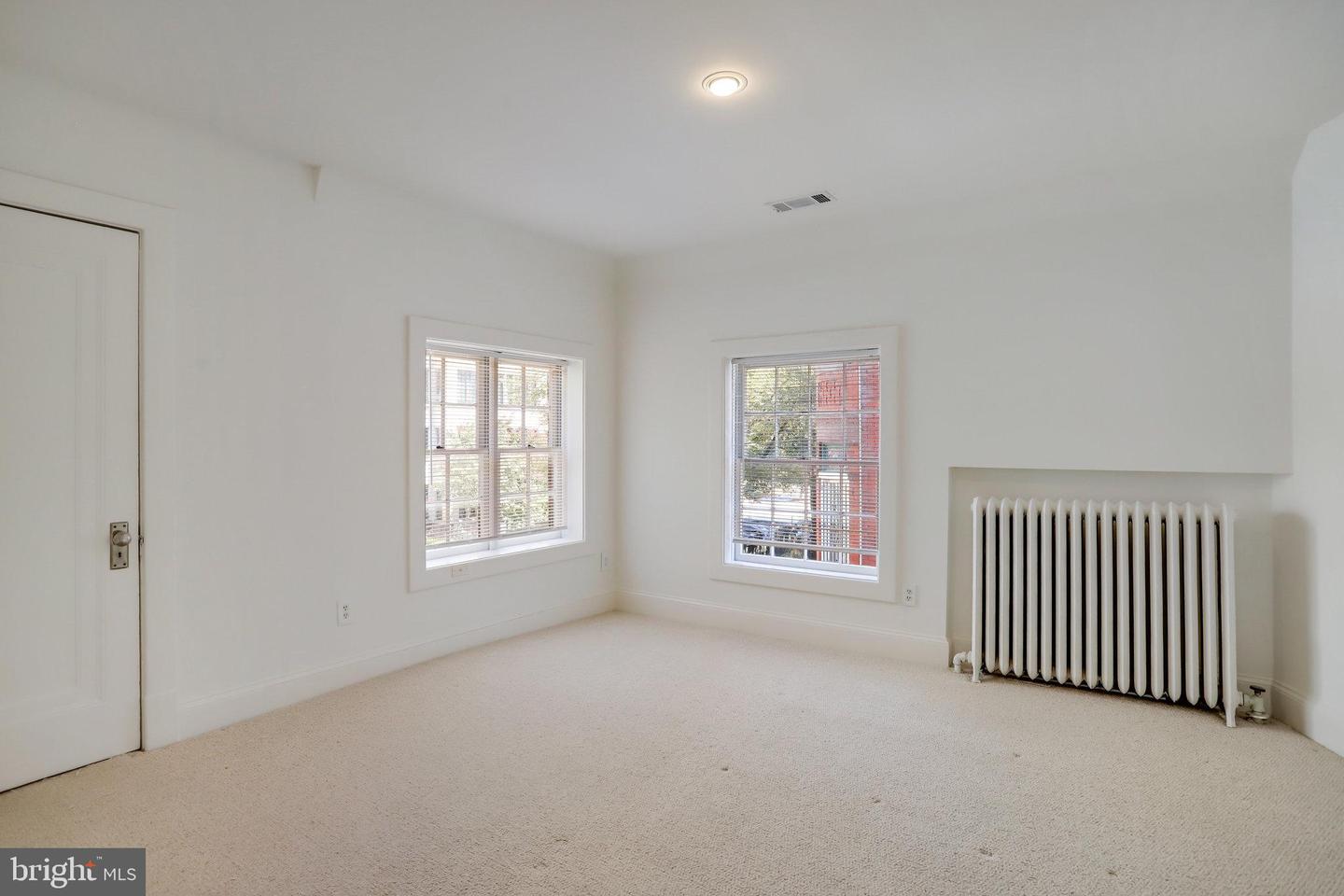 1633 16TH ST NW, WASHINGTON, District Of Columbia 20009, 12 Bedrooms Bedrooms, ,10 BathroomsBathrooms,Residential,For sale,1633 16TH ST NW,DCDC2222596 MLS # DCDC2222596