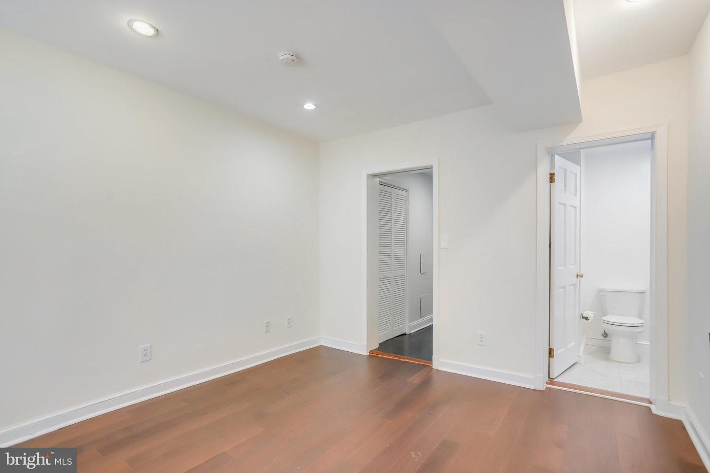 1633 16TH ST NW, WASHINGTON, District Of Columbia 20009, 12 Bedrooms Bedrooms, ,10 BathroomsBathrooms,Residential,For sale,1633 16TH ST NW,DCDC2222596 MLS # DCDC2222596