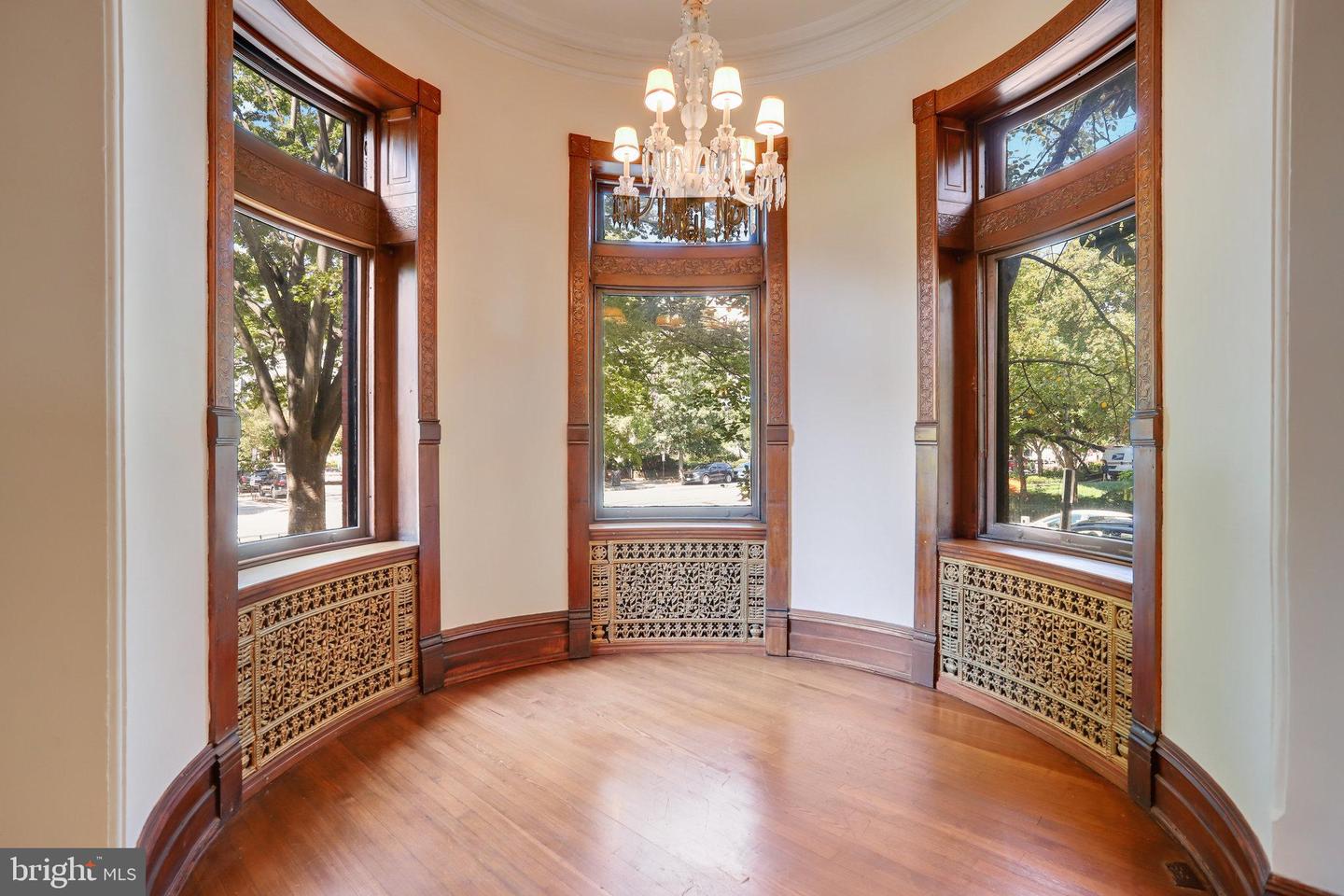 1633 16TH ST NW, WASHINGTON, District Of Columbia 20009, 12 Bedrooms Bedrooms, ,10 BathroomsBathrooms,Residential,For sale,1633 16TH ST NW,DCDC2222596 MLS # DCDC2222596