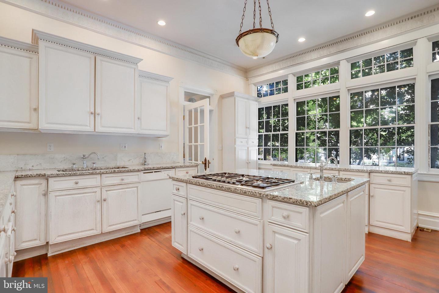 1633 16TH ST NW, WASHINGTON, District Of Columbia 20009, 12 Bedrooms Bedrooms, ,10 BathroomsBathrooms,Residential,For sale,1633 16TH ST NW,DCDC2222596 MLS # DCDC2222596