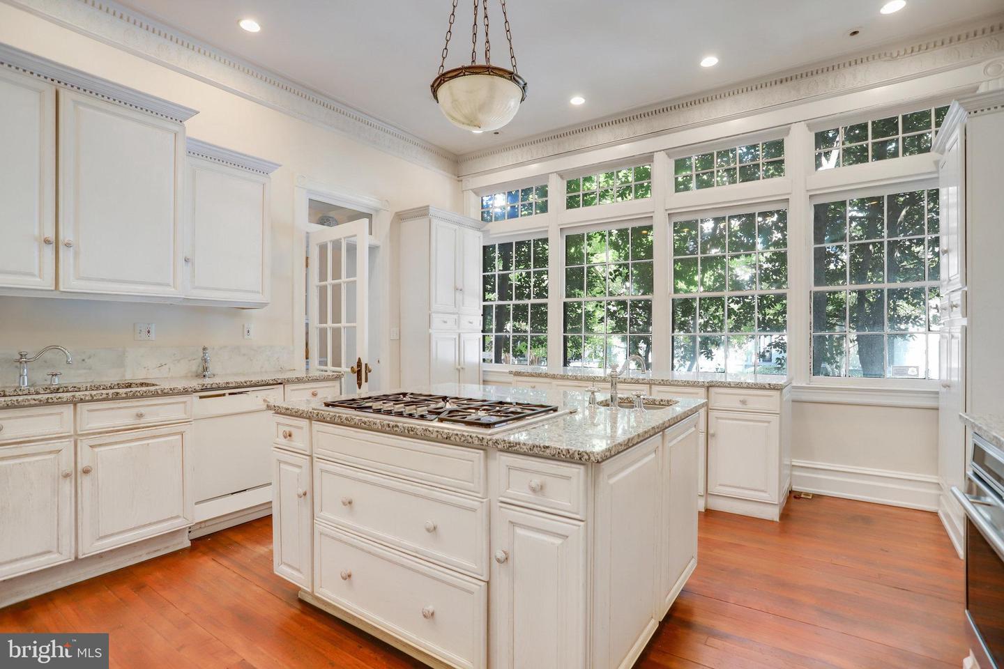 1633 16TH ST NW, WASHINGTON, District Of Columbia 20009, 12 Bedrooms Bedrooms, ,10 BathroomsBathrooms,Residential,For sale,1633 16TH ST NW,DCDC2222596 MLS # DCDC2222596