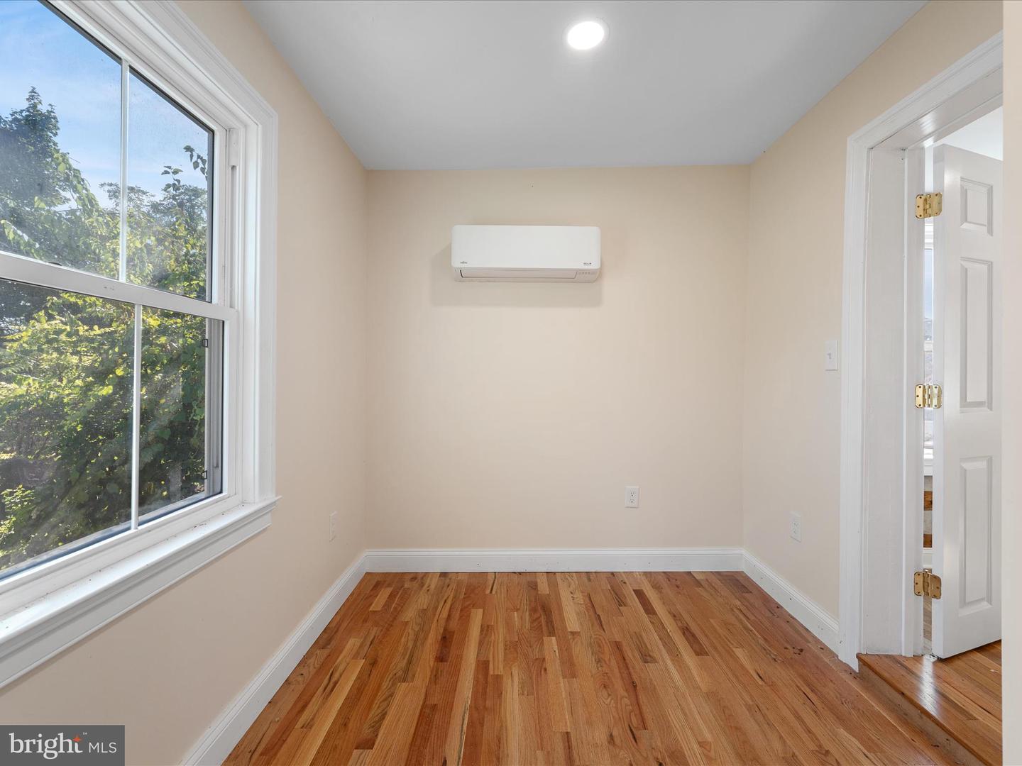 112 TREADWELL ST, BERRYVILLE, Virginia 22611, 4 Bedrooms Bedrooms, ,4 BathroomsBathrooms,Residential,For sale,112 TREADWELL ST,VACL2006064 MLS # VACL2006064