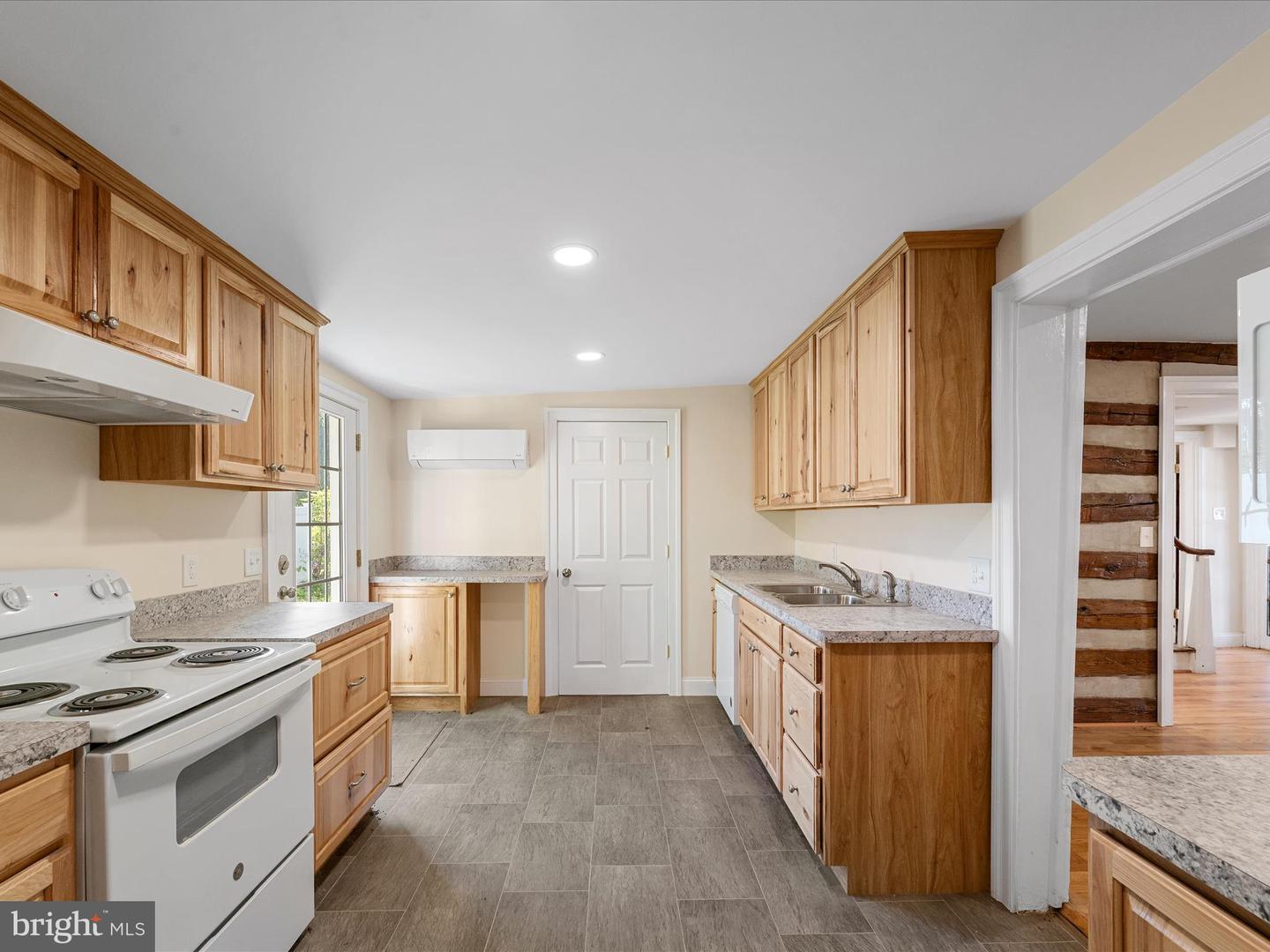 112 TREADWELL ST, BERRYVILLE, Virginia 22611, 4 Bedrooms Bedrooms, ,4 BathroomsBathrooms,Residential,For sale,112 TREADWELL ST,VACL2006064 MLS # VACL2006064