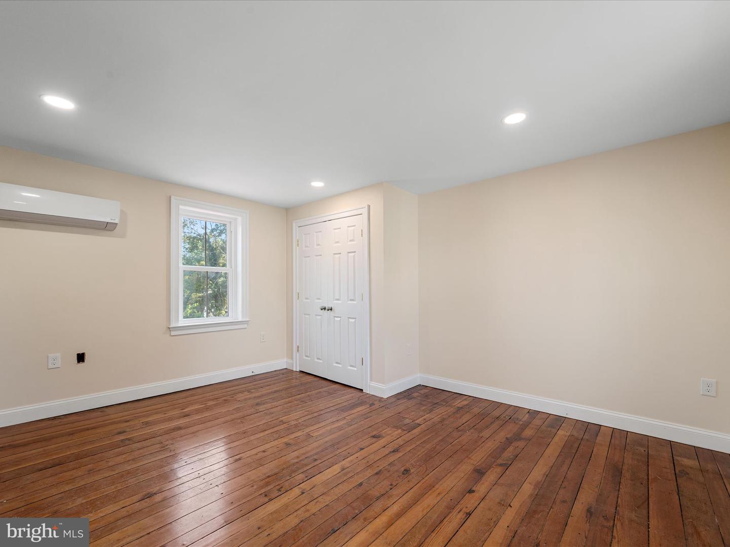 112 TREADWELL ST, BERRYVILLE, Virginia 22611, 4 Bedrooms Bedrooms, ,4 BathroomsBathrooms,Residential,For sale,112 TREADWELL ST,VACL2006064 MLS # VACL2006064