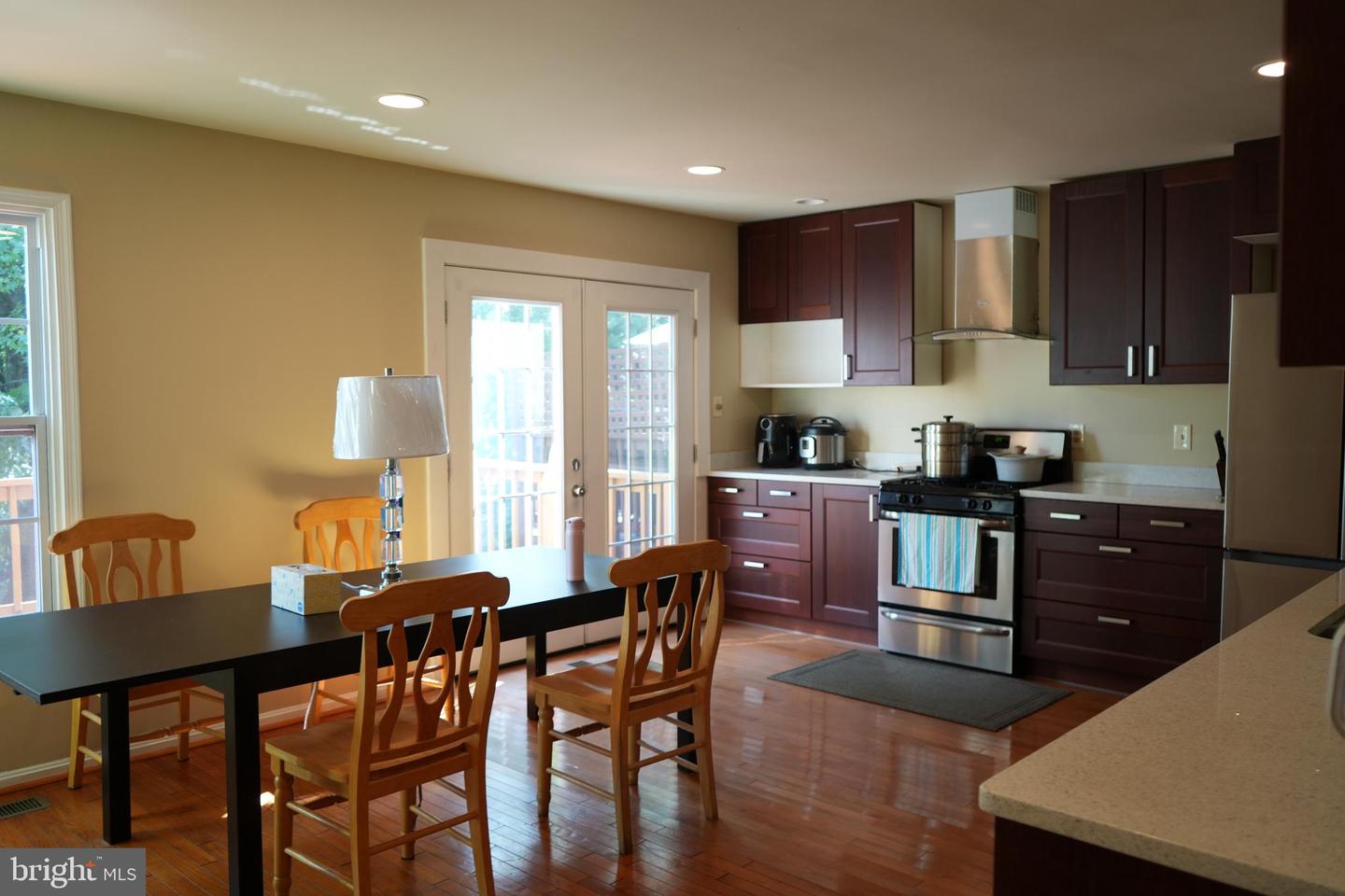 4261 FOX LAKE DR, FAIRFAX, Virginia 22033, 4 Bedrooms Bedrooms, 8 Rooms Rooms,3 BathroomsBathrooms,Residential,For sale,4261 FOX LAKE DR,VAFX2267492 MLS # VAFX2267492