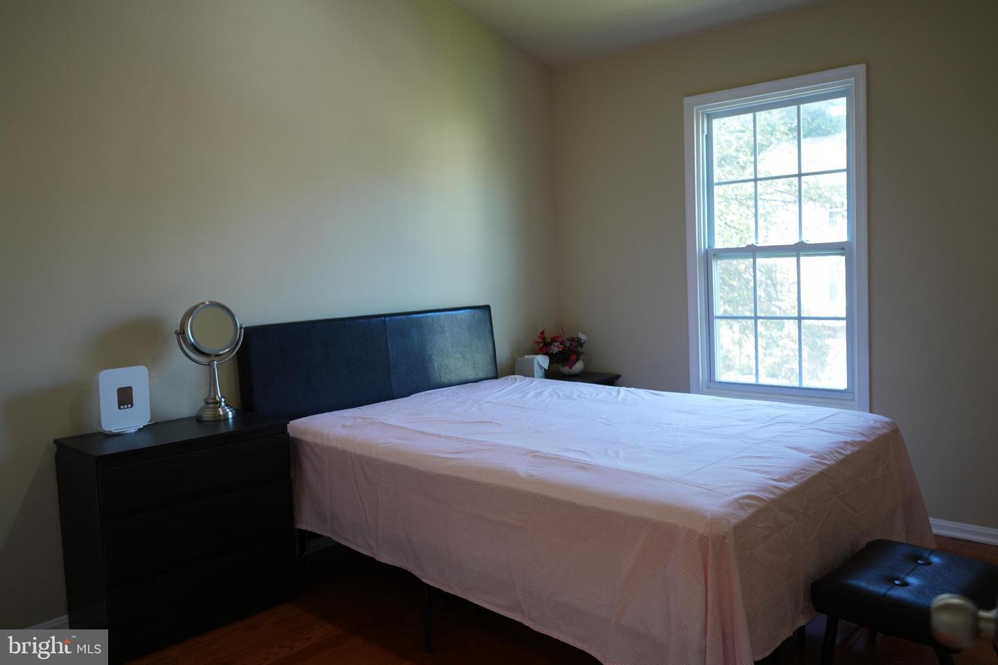 4261 FOX LAKE DR, FAIRFAX, Virginia 22033, 4 Bedrooms Bedrooms, 8 Rooms Rooms,3 BathroomsBathrooms,Residential,For sale,4261 FOX LAKE DR,VAFX2267492 MLS # VAFX2267492