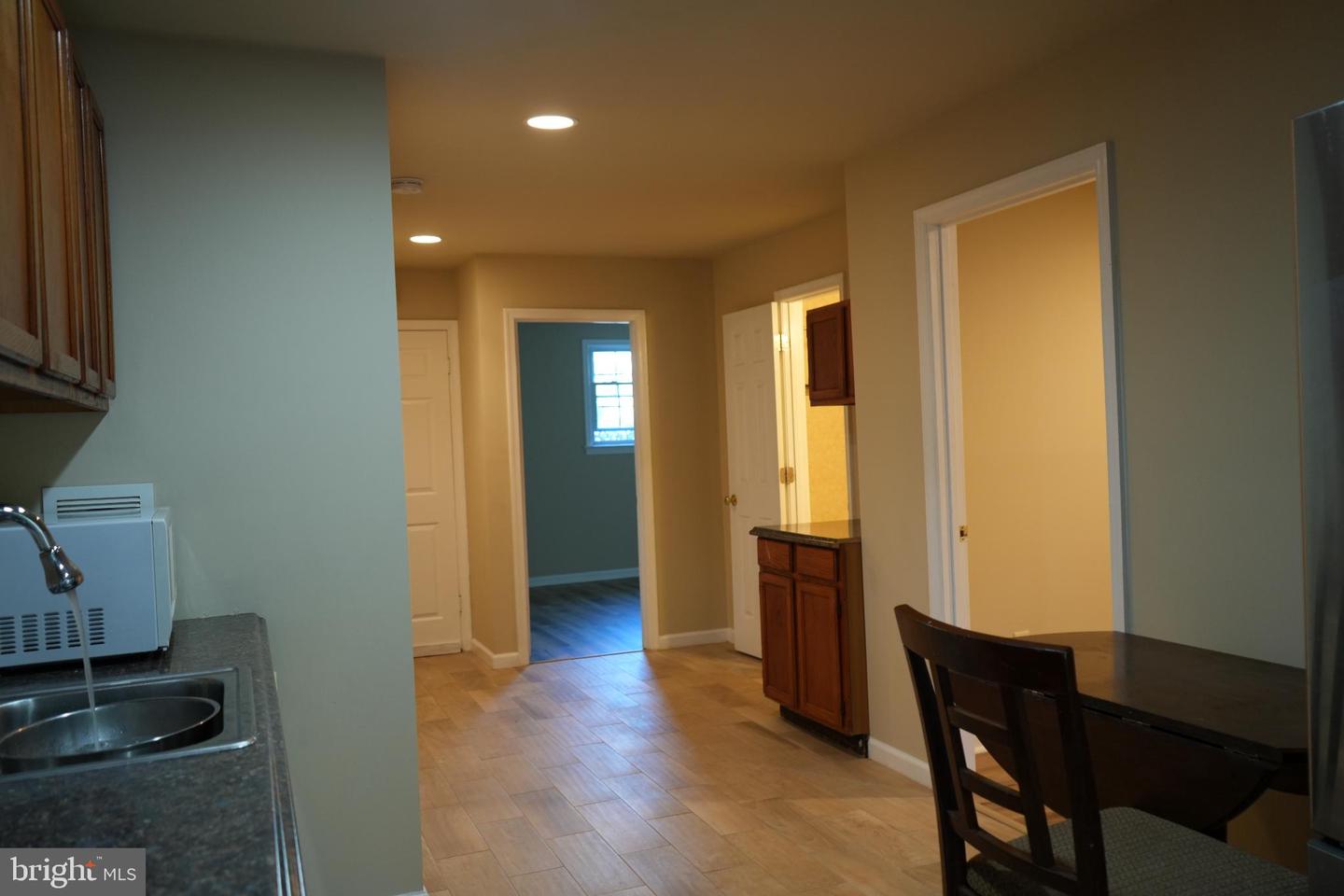 4261 FOX LAKE DR, FAIRFAX, Virginia 22033, 4 Bedrooms Bedrooms, 8 Rooms Rooms,3 BathroomsBathrooms,Residential,For sale,4261 FOX LAKE DR,VAFX2267492 MLS # VAFX2267492