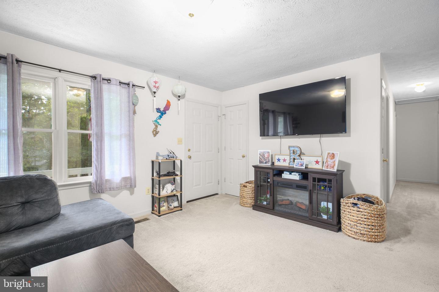 6317 PLANTATION FOREST DR, SPOTSYLVANIA, Virginia 22553, 3 Bedrooms Bedrooms, ,1 BathroomBathrooms,Residential,For sale,6317 PLANTATION FOREST DR,VASP2036276 MLS # VASP2036276