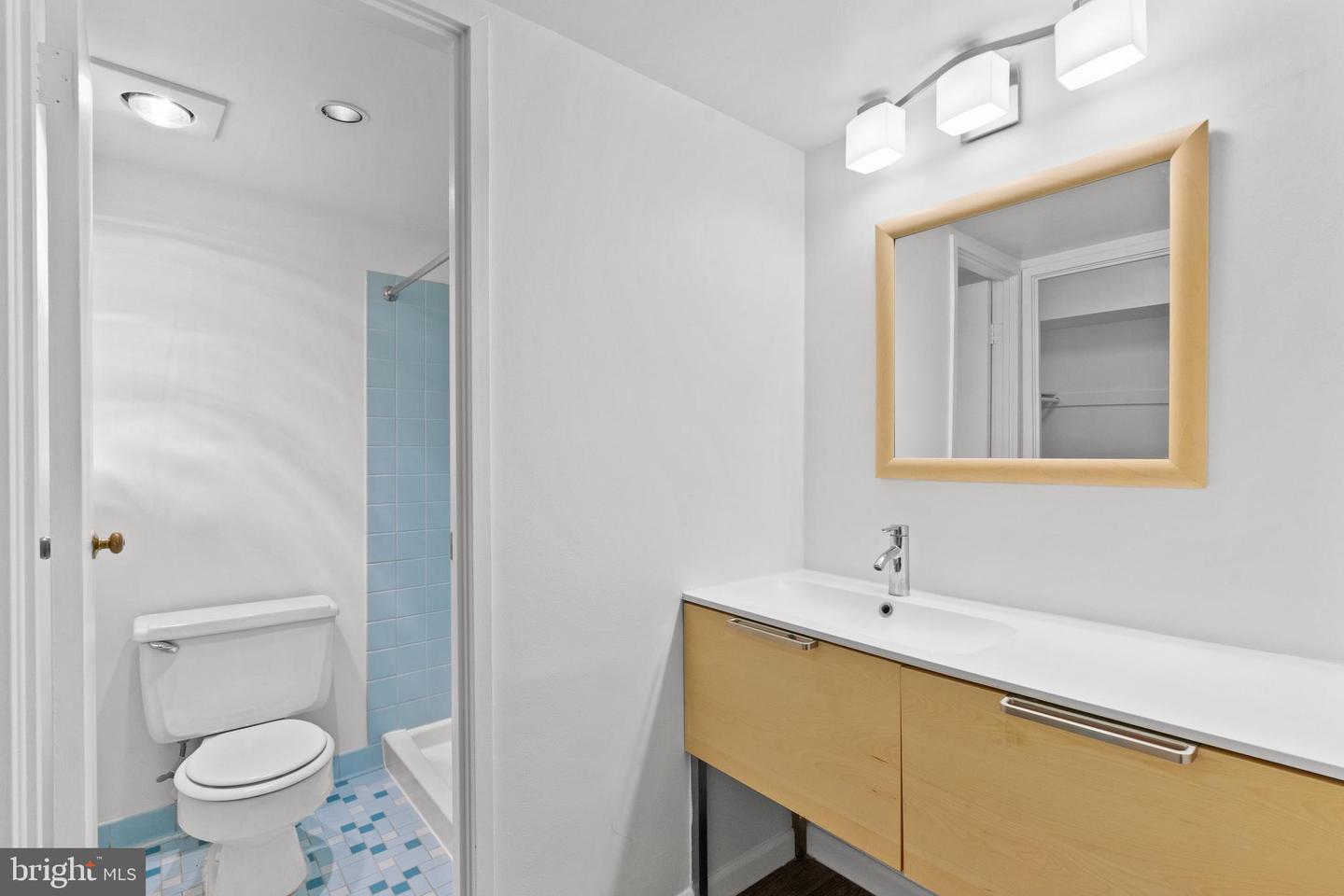 11723 KARBON HILL CT #204, RESTON, Virginia 20191, 3 Bedrooms Bedrooms, ,2 BathroomsBathrooms,Residential,For sale,11723 KARBON HILL CT #204,VAFX2267482 MLS # VAFX2267482