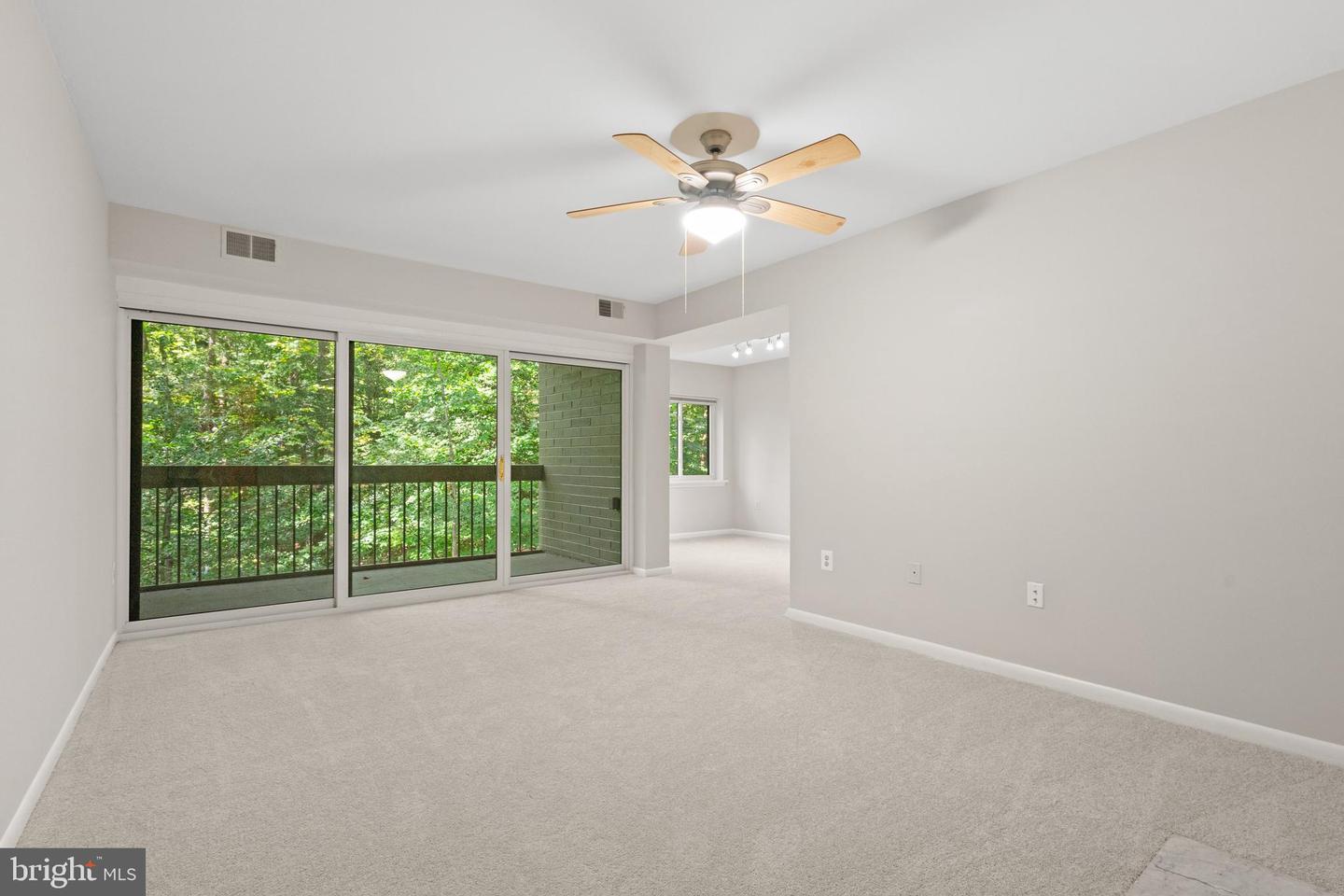 11723 KARBON HILL CT #204, RESTON, Virginia 20191, 3 Bedrooms Bedrooms, ,2 BathroomsBathrooms,Residential,For sale,11723 KARBON HILL CT #204,VAFX2267482 MLS # VAFX2267482