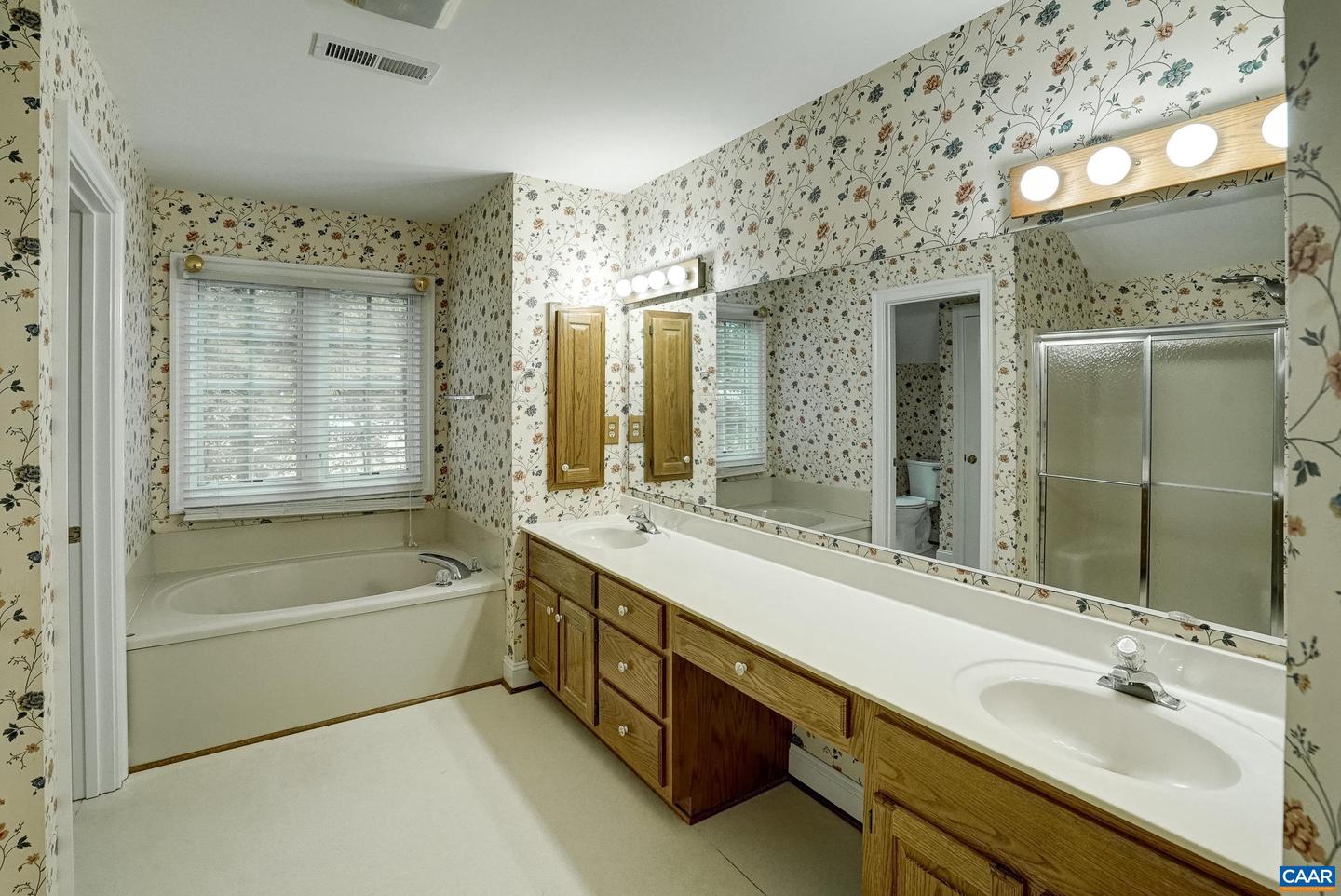 3371 COTSWOLD LN, KESWICK, Virginia 22947, 4 Bedrooms Bedrooms, ,2 BathroomsBathrooms,Residential,For sale,3371 COTSWOLD LN,669043 MLS # 669043
