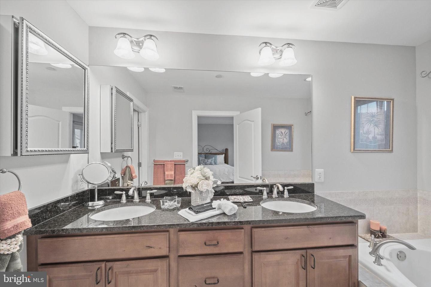 229 MILL ST, OCCOQUAN, Virginia 22125, 3 Bedrooms Bedrooms, ,3 BathroomsBathrooms,Residential,For sale,229 MILL ST,VAPW2104128 MLS # VAPW2104128