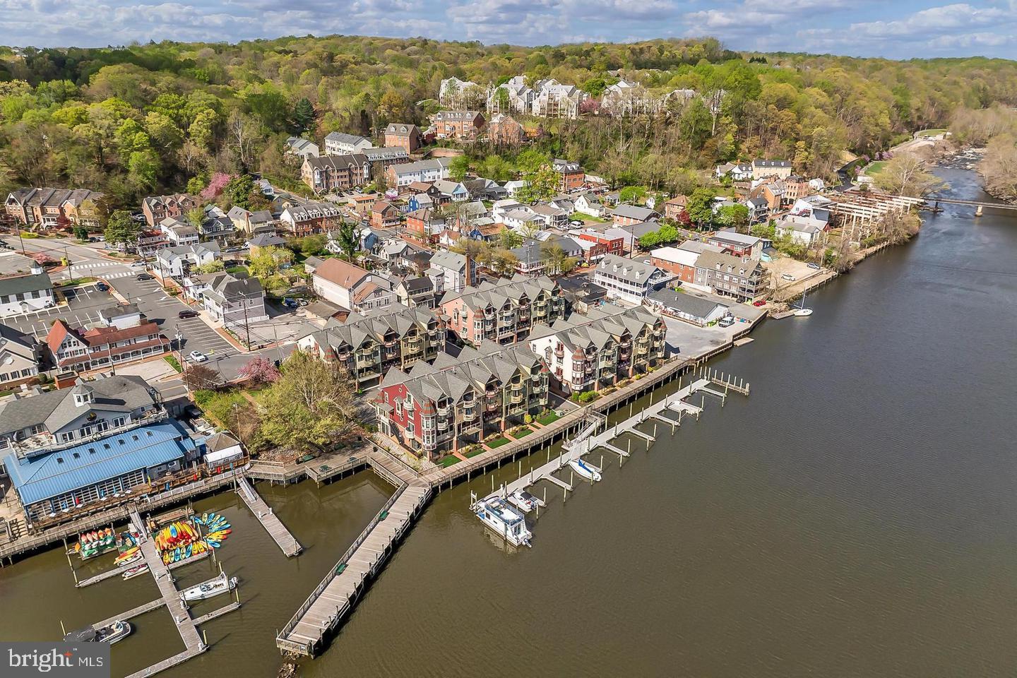 229 MILL ST, OCCOQUAN, Virginia 22125, 3 Bedrooms Bedrooms, ,3 BathroomsBathrooms,Residential,For sale,229 MILL ST,VAPW2104128 MLS # VAPW2104128