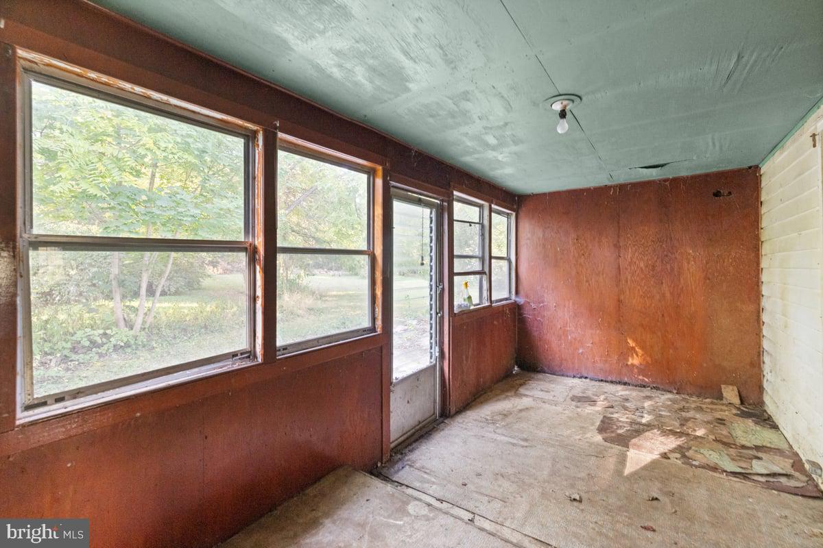 7189 MIDDLE RD, MIDDLETOWN, Virginia 22645, 1 Bedroom Bedrooms, ,1 BathroomBathrooms,Residential,For sale,7189 MIDDLE RD,VAFV2036808 MLS # VAFV2036808