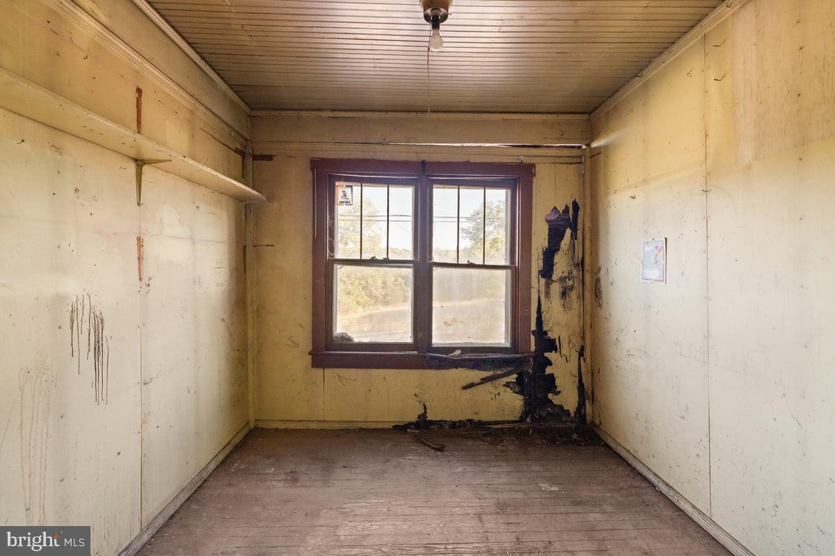 7189 MIDDLE RD, MIDDLETOWN, Virginia 22645, 1 Bedroom Bedrooms, ,1 BathroomBathrooms,Residential,For sale,7189 MIDDLE RD,VAFV2036808 MLS # VAFV2036808